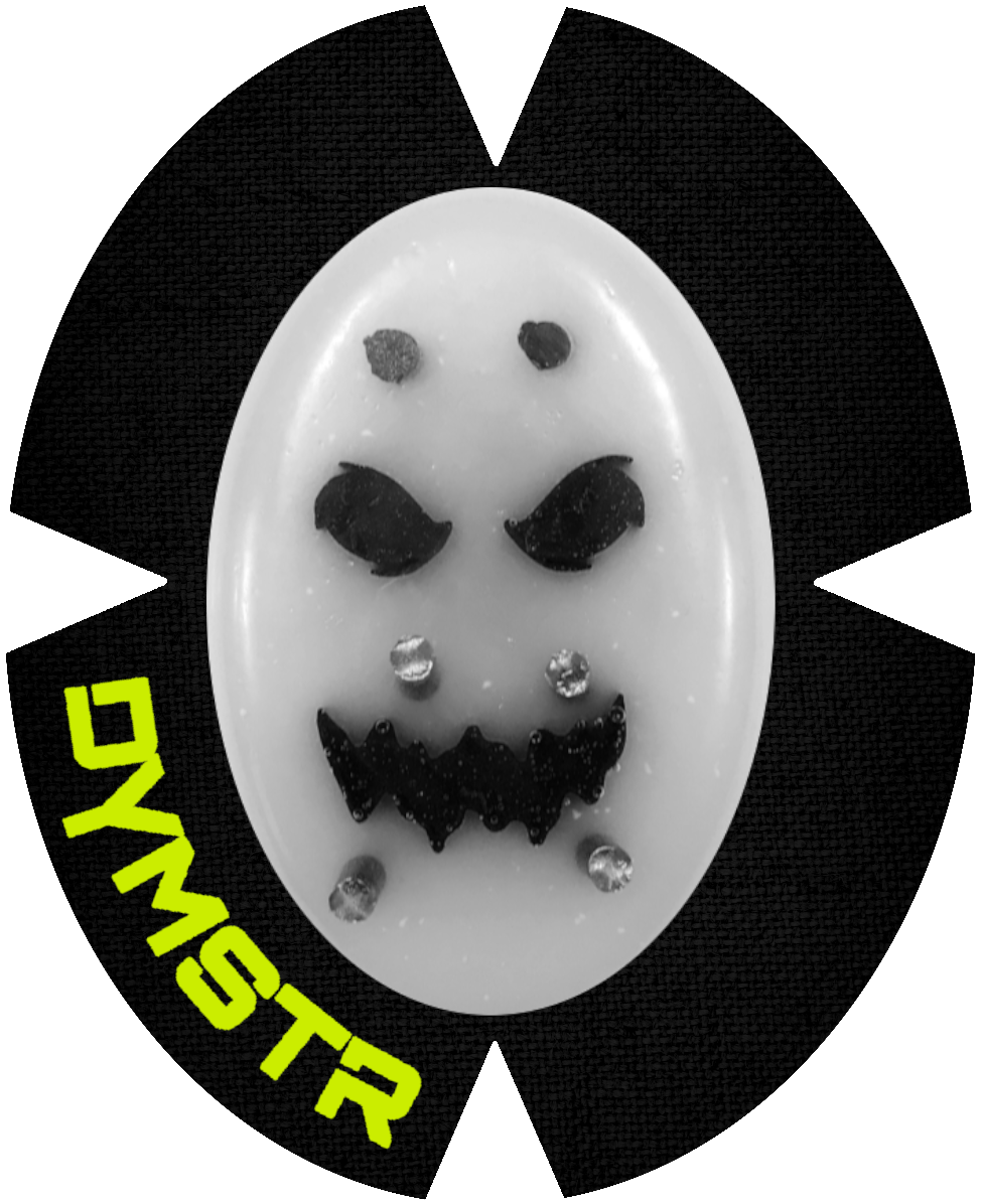 DymoStar / DYMSTR Knieschleifer / Kneeslider aus Kunststoff / plastic schwarz / black und weiß / white das Logo im Schleifer ist ein böser smiley. Der Knieschleifer hat Titan Stifte für Funken / Sparky