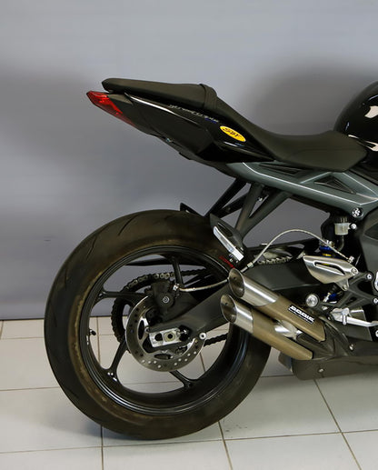 Bodis Slip-On Triumph Street Triple