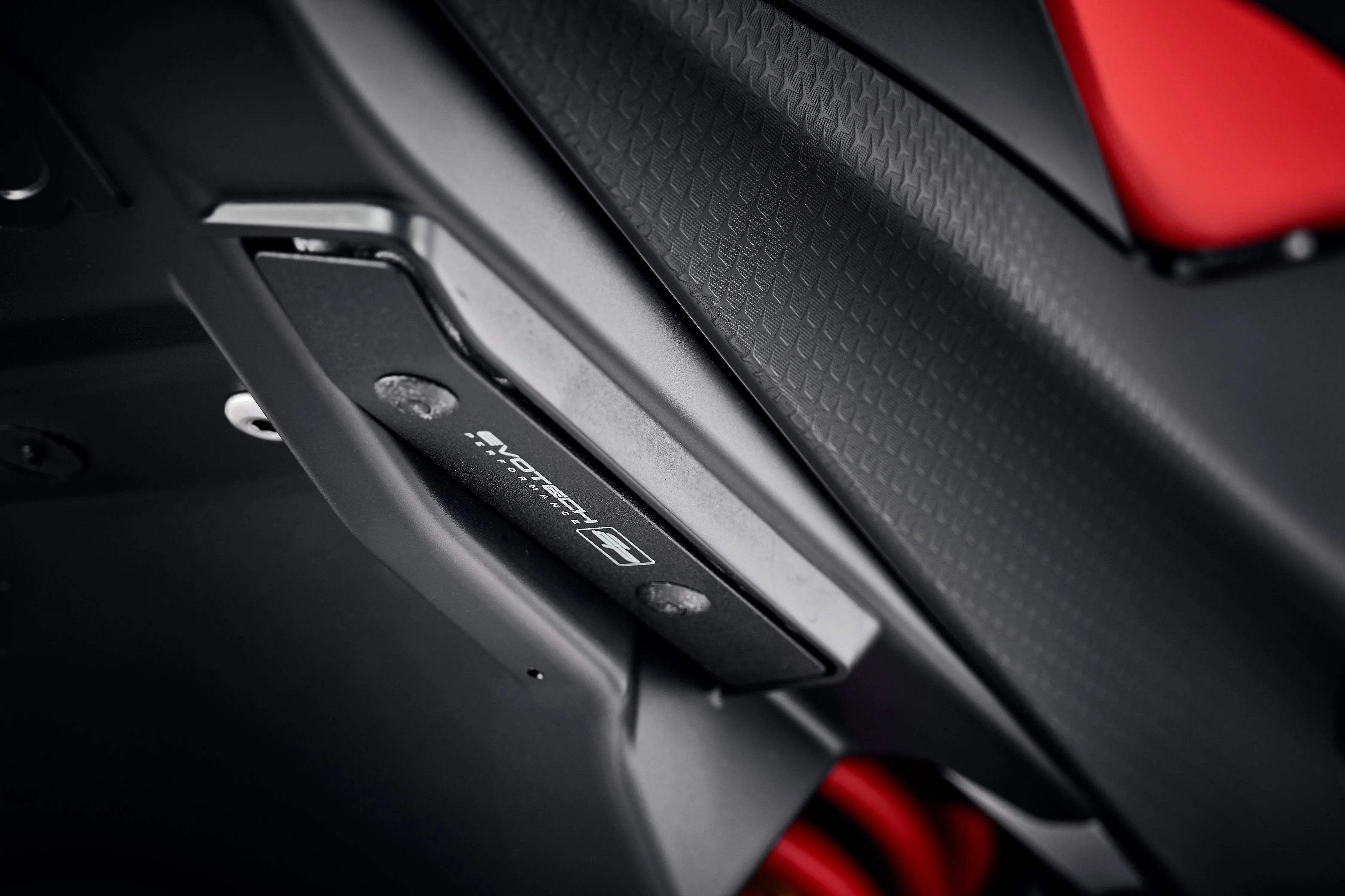Evotech Performance Aprilia Tuono 660 Factory Pillion Footpeg Removal Kit (2022+) - Soziusfußrastenabdeckung | Evotech Performance