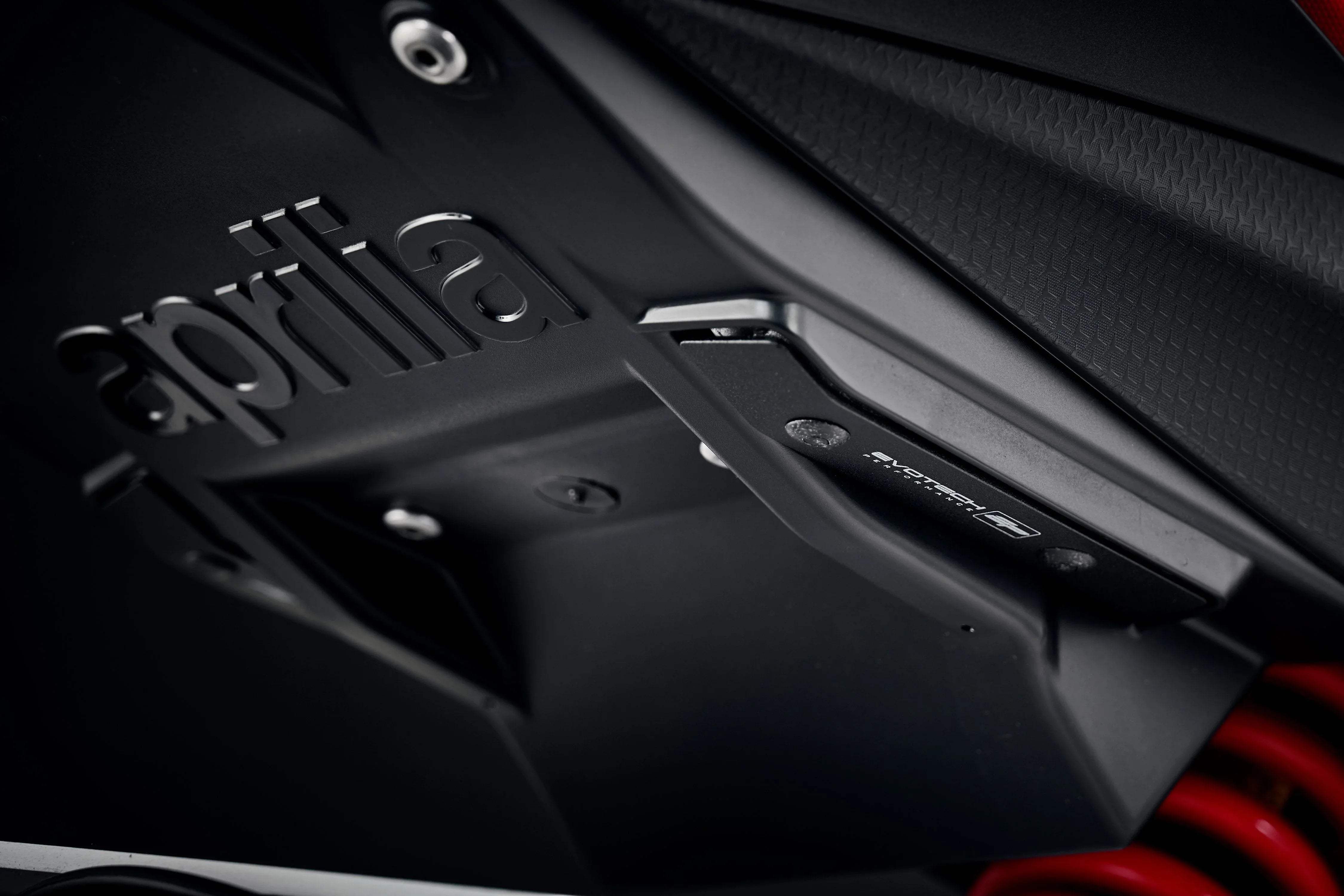 Evotech Performance Aprilia Tuono 660 Factory Pillion Footpeg Removal Kit (2022+) - Soziusfußrastenabdeckung | Evotech Performance