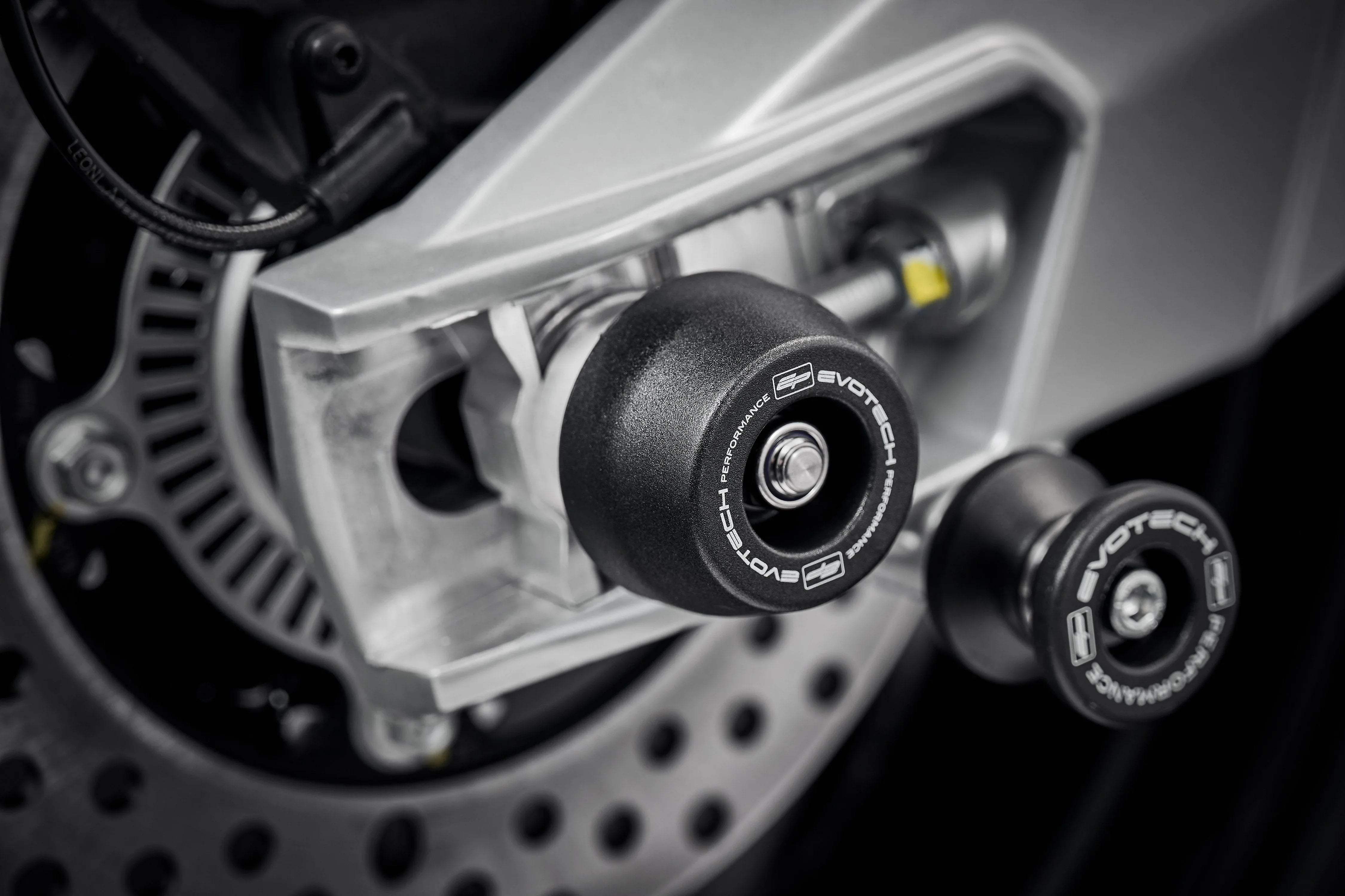 Evotech Spindle Bobbins Kit - Aprilia RS 660 Factory (2025+) - Spindle Bobbins | Evotech Performance