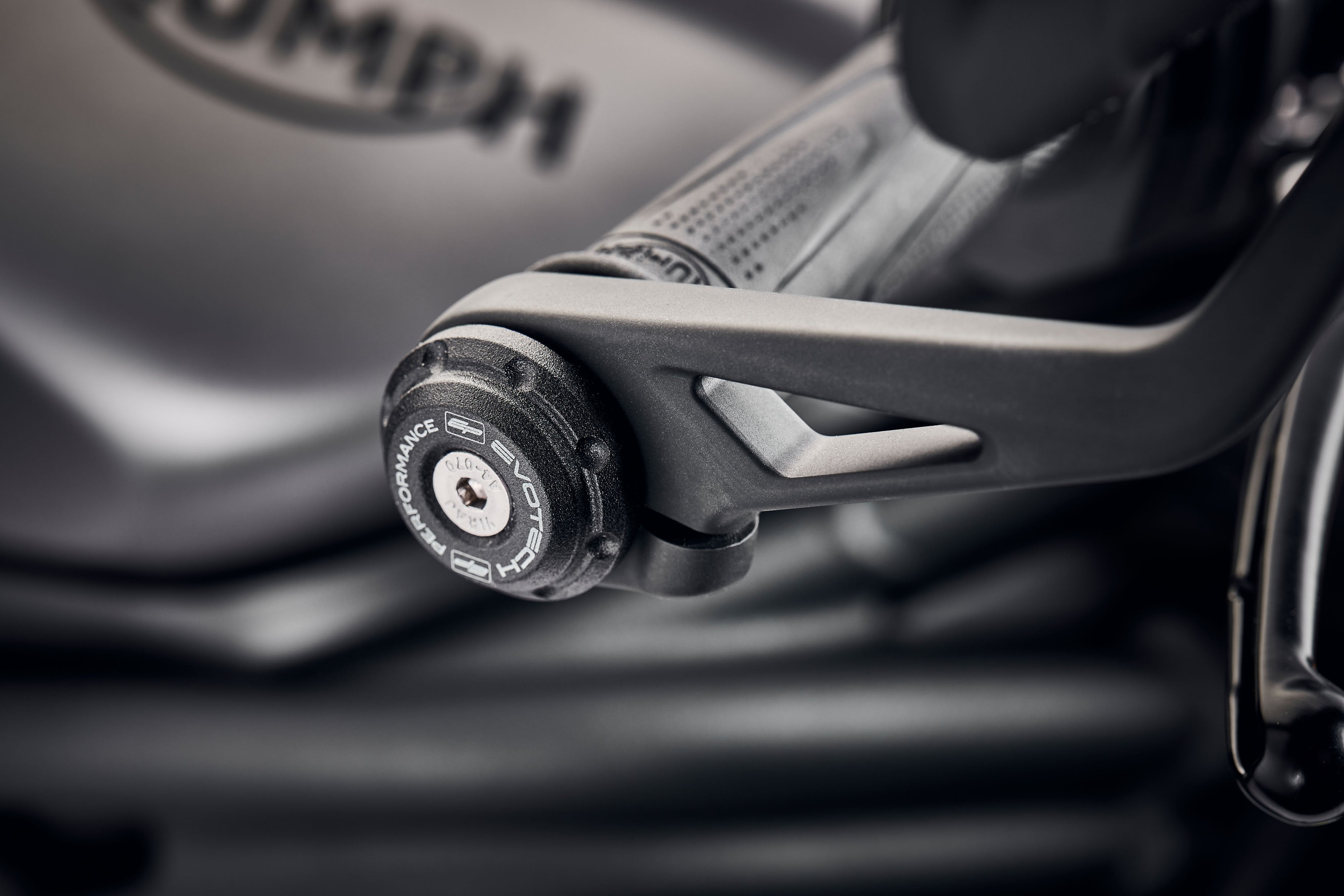 Evotech Bar End Weights for OE handlebar end mirrors - Triumph Trident (2021 - 2024)