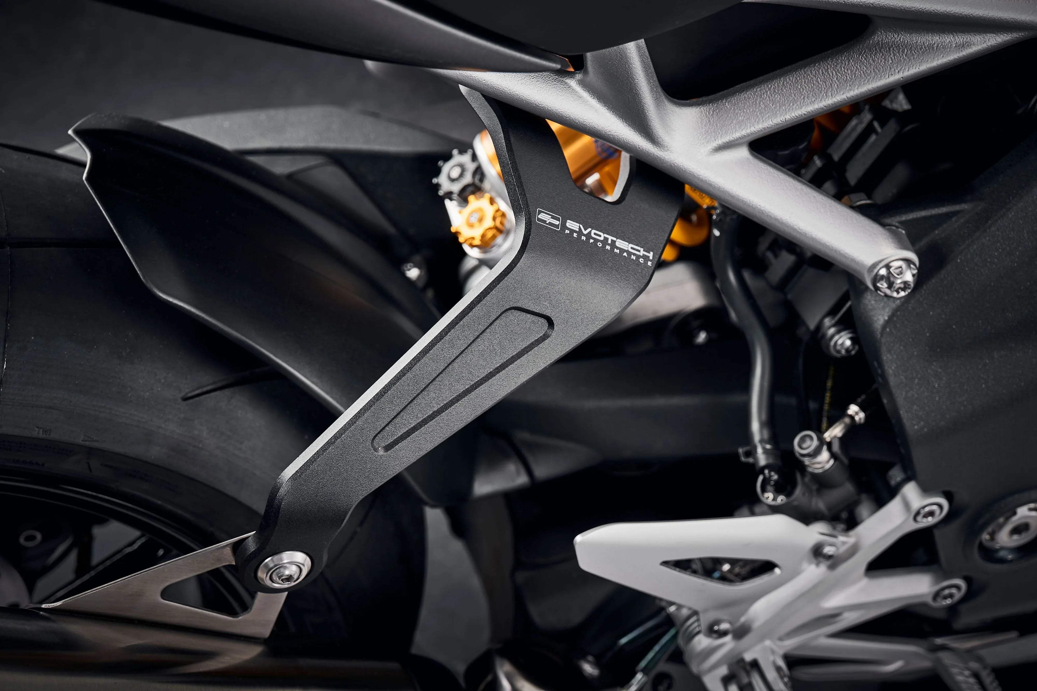 Evotech Exhaust Hanger (Black) - Triumph Speed Triple 1200 RS (2025+) - Auspuffhalterung | Evotech Performance