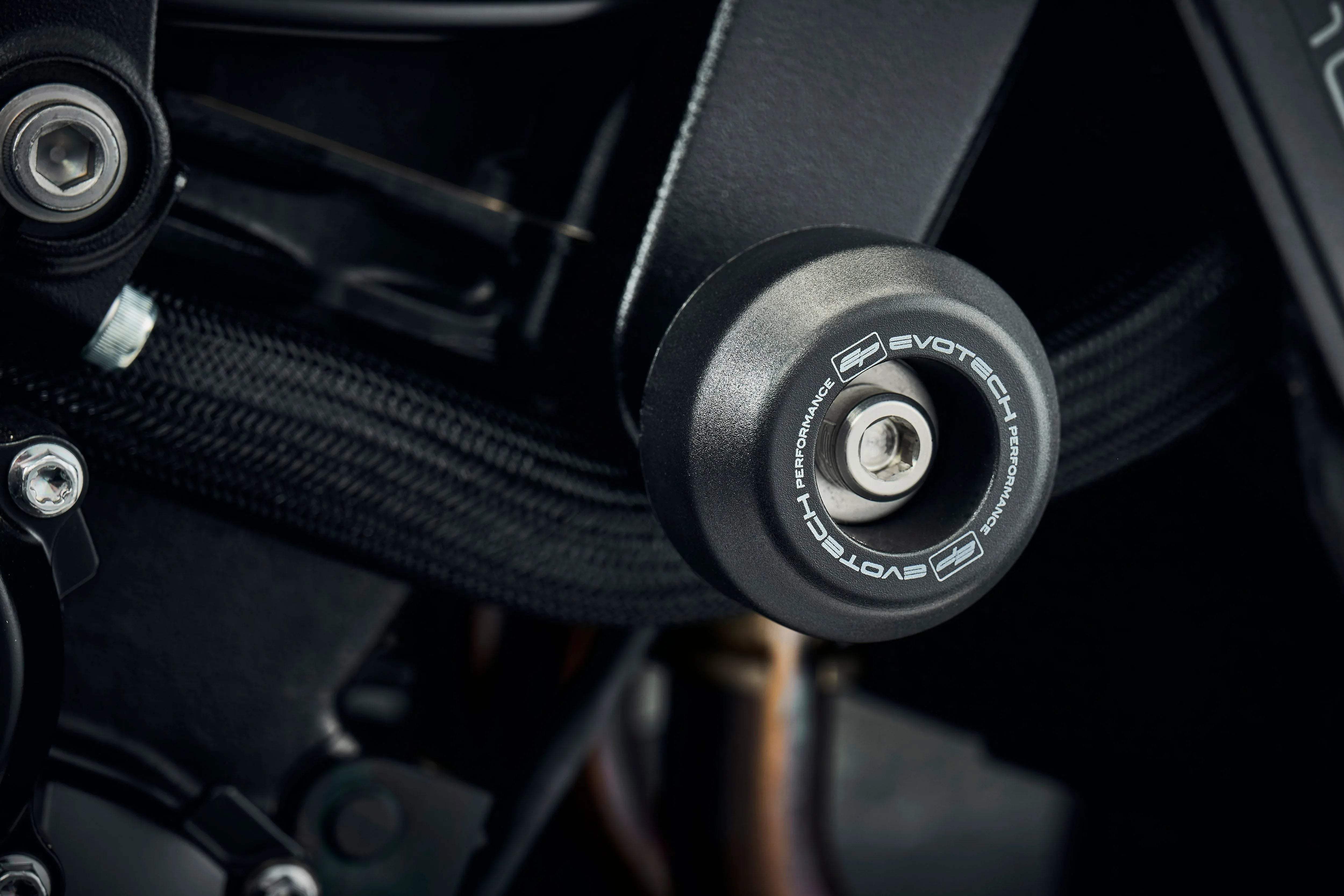 Evotech Suzuki GSX-S1000Y Crash Bobbins (2018 - 2021) - Sturzpads | Evotech Performance