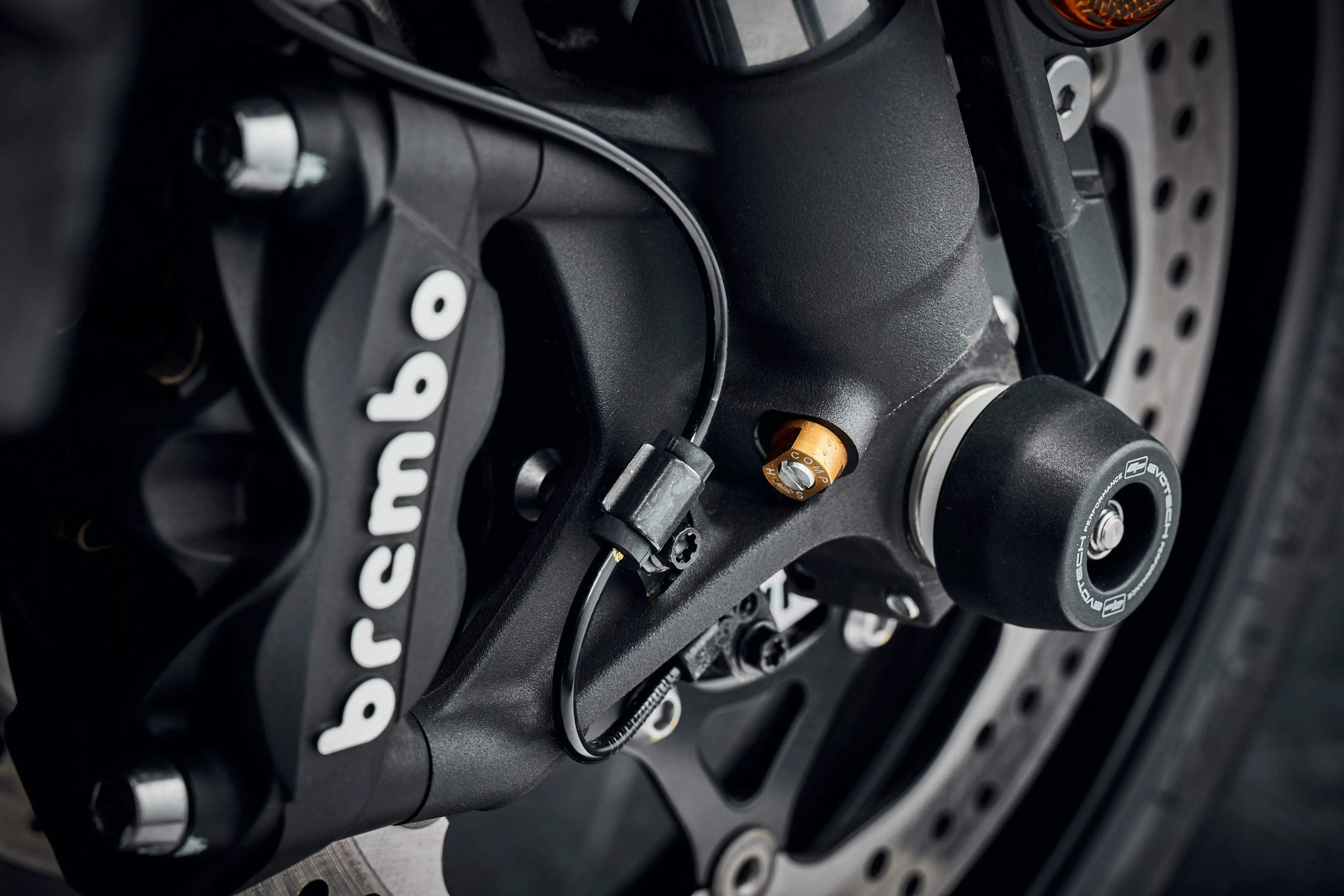 Evotech Performance Spindle Bobbins Kit - Suzuki GSX-S1000Y (2018-2021) - Spindle Bobbins | Evotech Performance