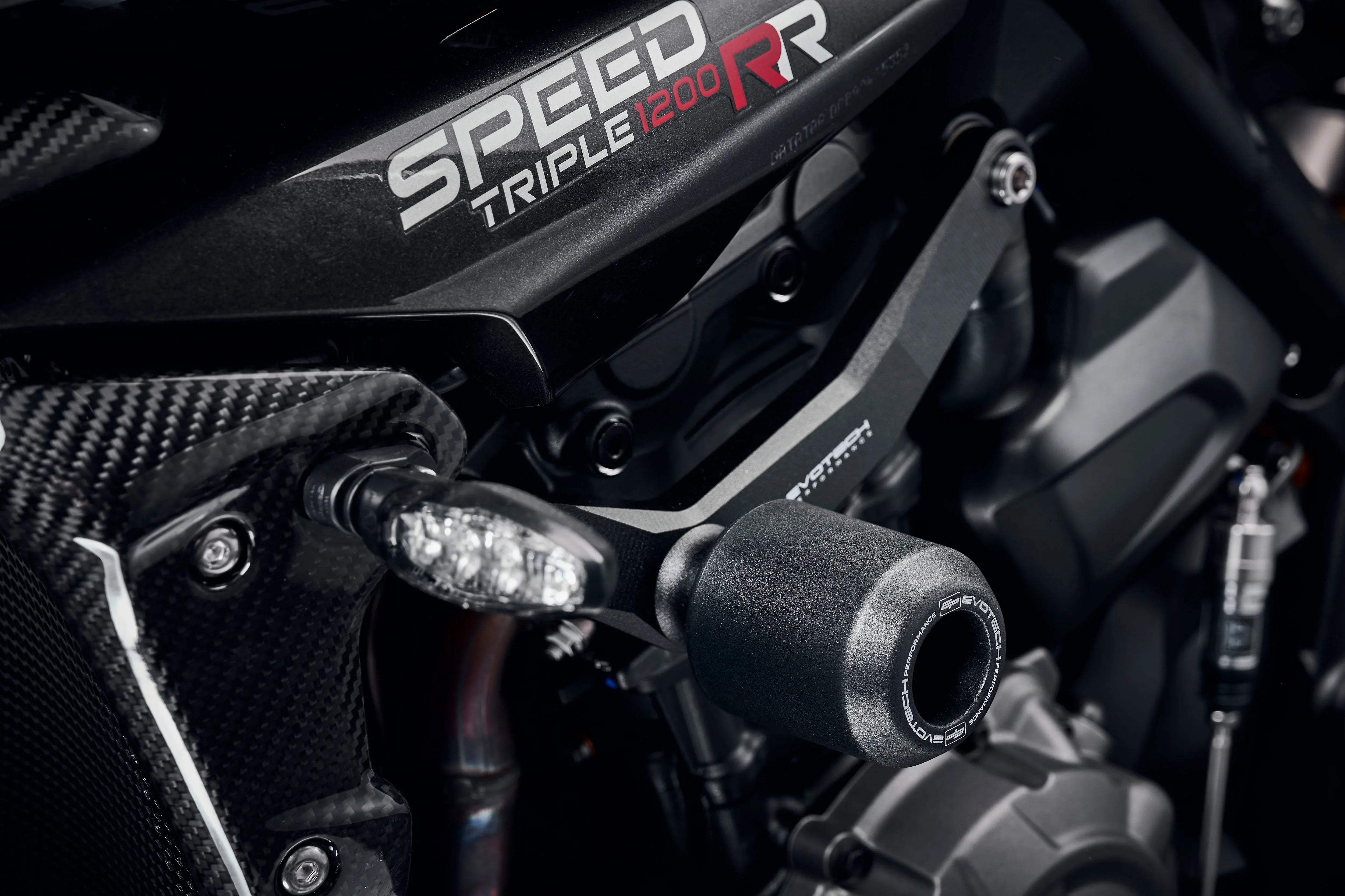 Evotech Performance Crash Protection - Triumph Speed Triple 1200 RR (2022+) - Sturzpads | Evotech Performance