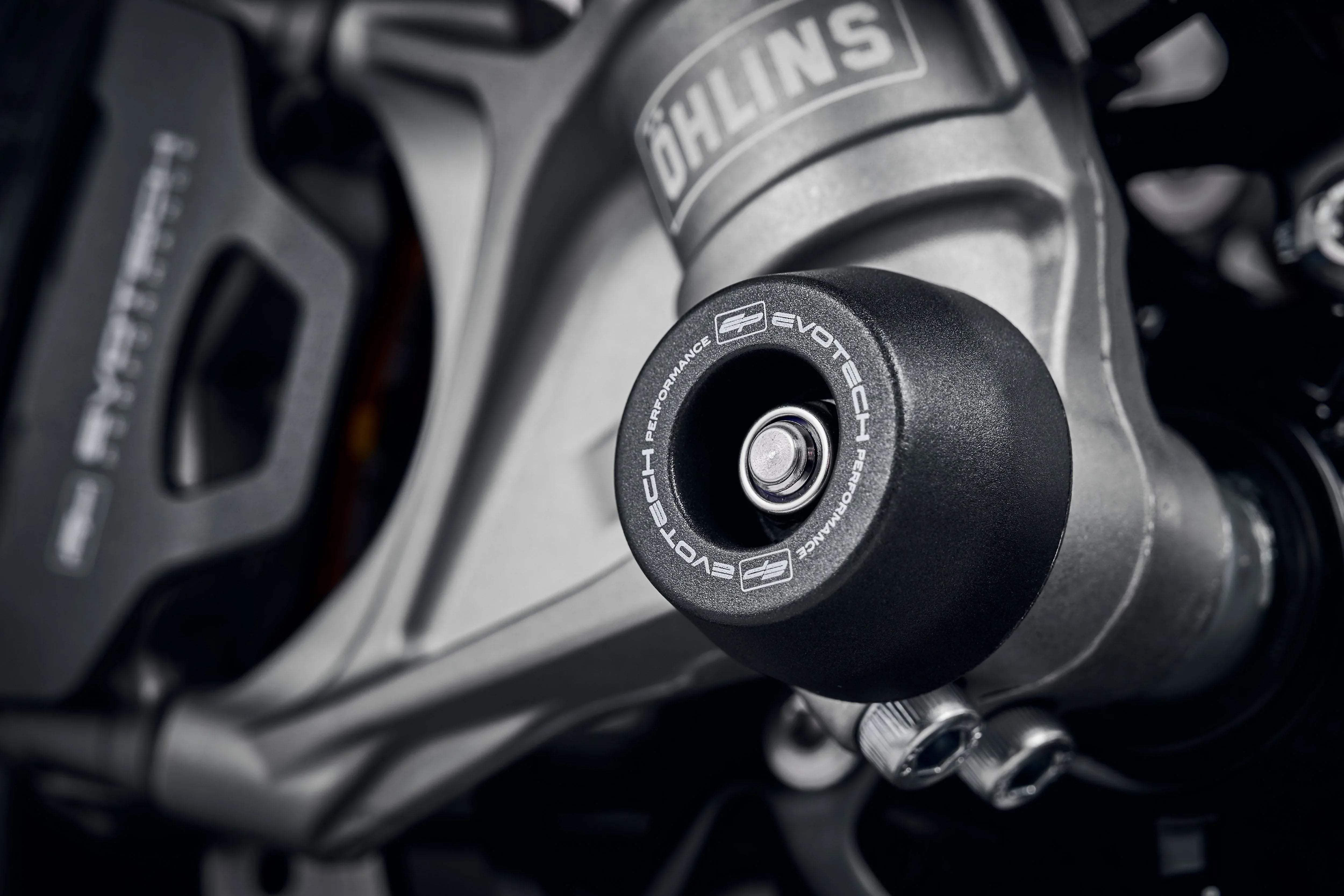 Evotech Performance Front Spindle Bobbins - Triumph Speed Triple 1200 RR (2022+) - Spindle Bobbins | Evotech Performance