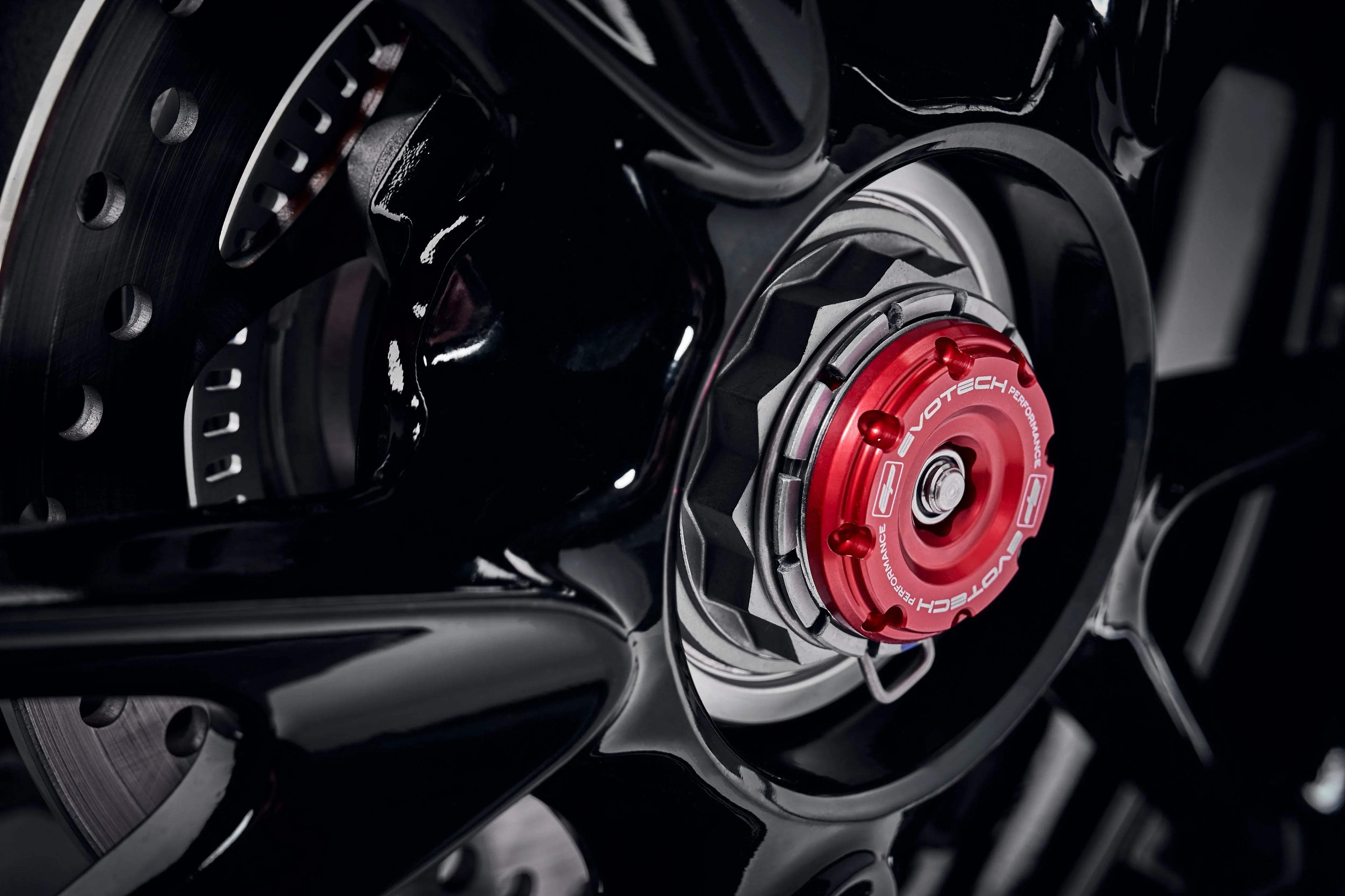 Evotech Performance Rear Spindle Bobbins - Triumph Speed Triple 1200 RR (2022+) - Spindle Bobbins | Evotech Performance