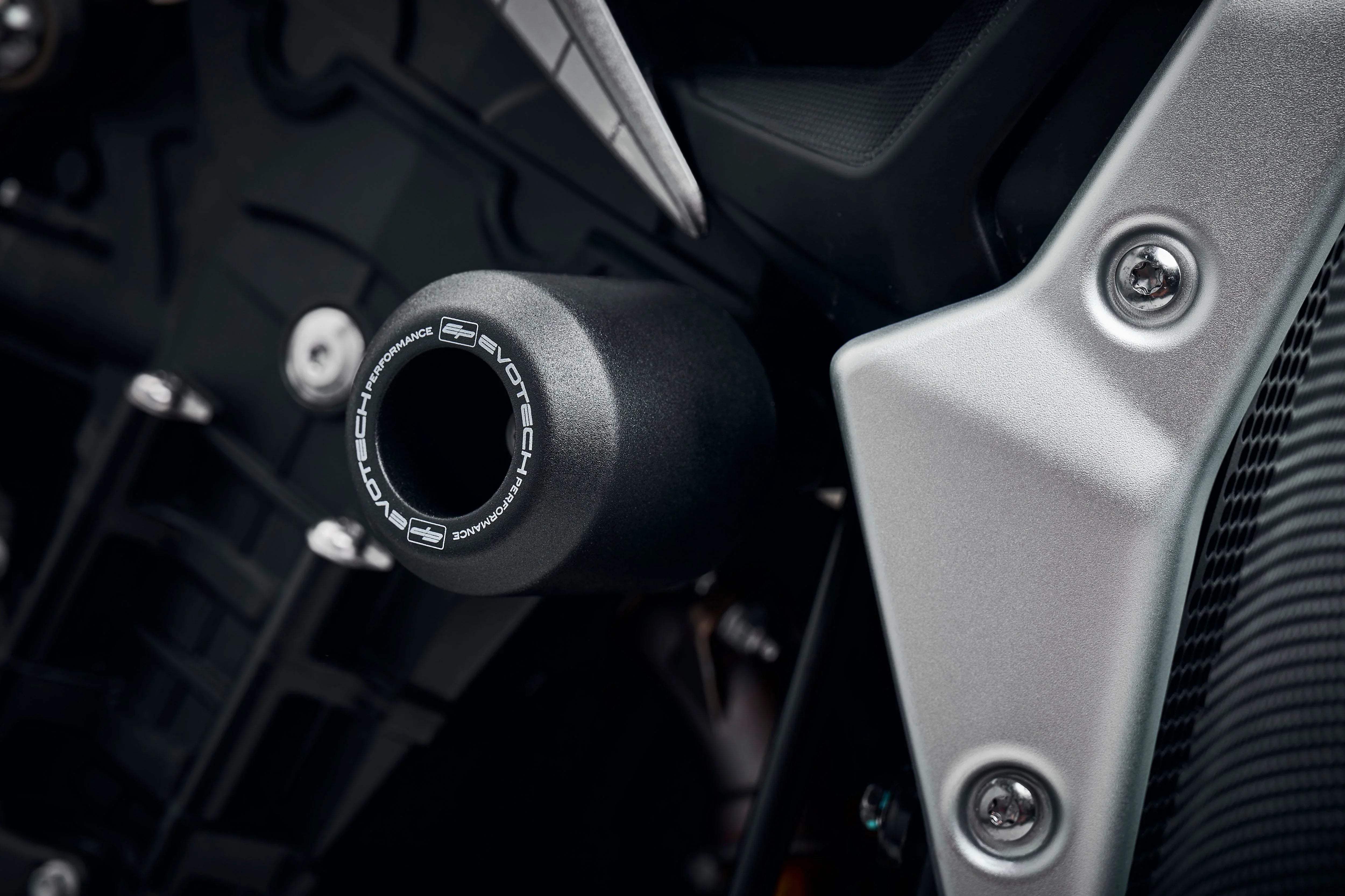 Evotech Triumph Street Triple R Crash Bobbins (2020-2022) - Sturzpads | Evotech Performance