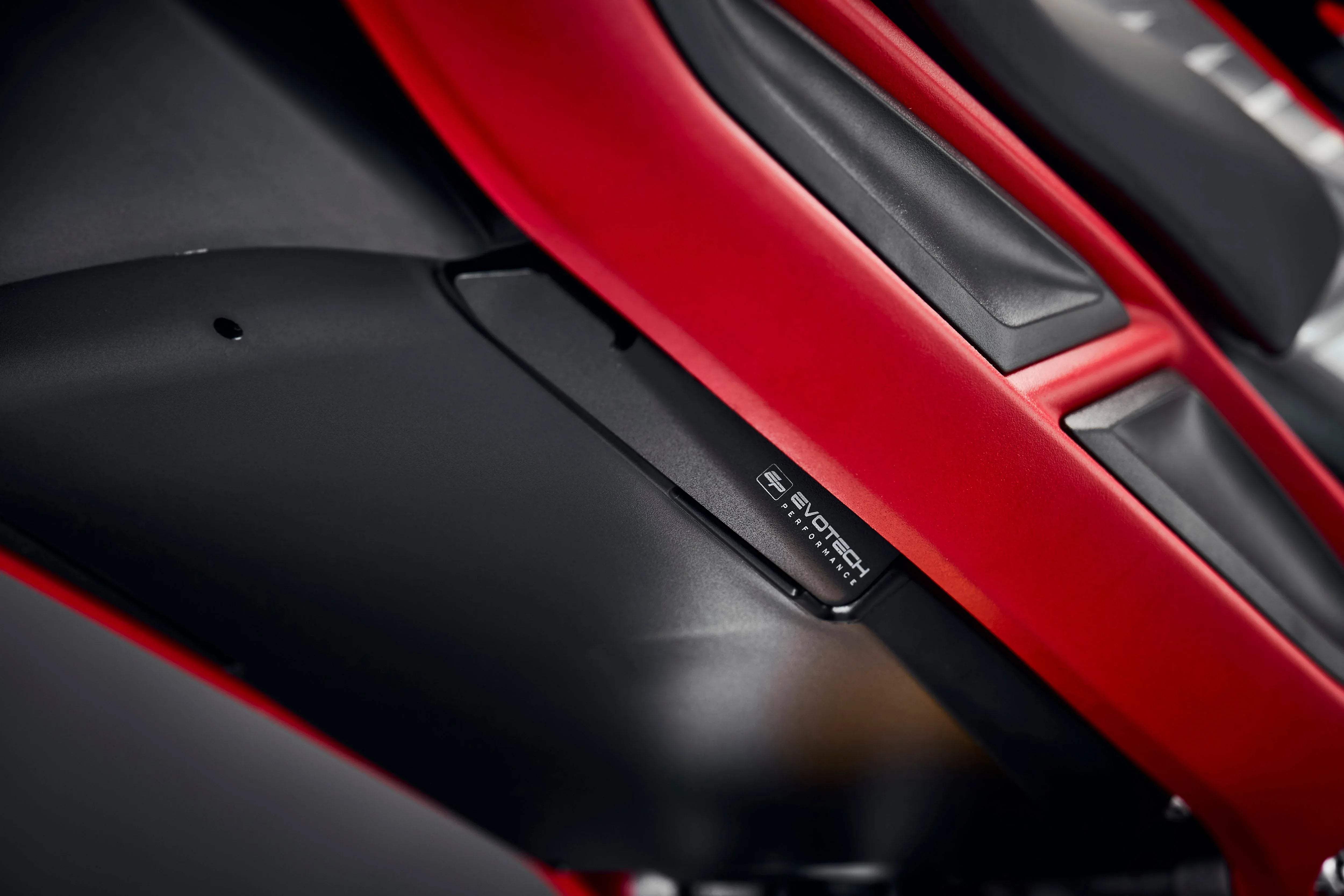 Evotech Triumph Daytona 675 Pillion Footpeg Removal Kit (2013 - 2017) - Soziusfußrastenabdeckung | Evotech Performance
