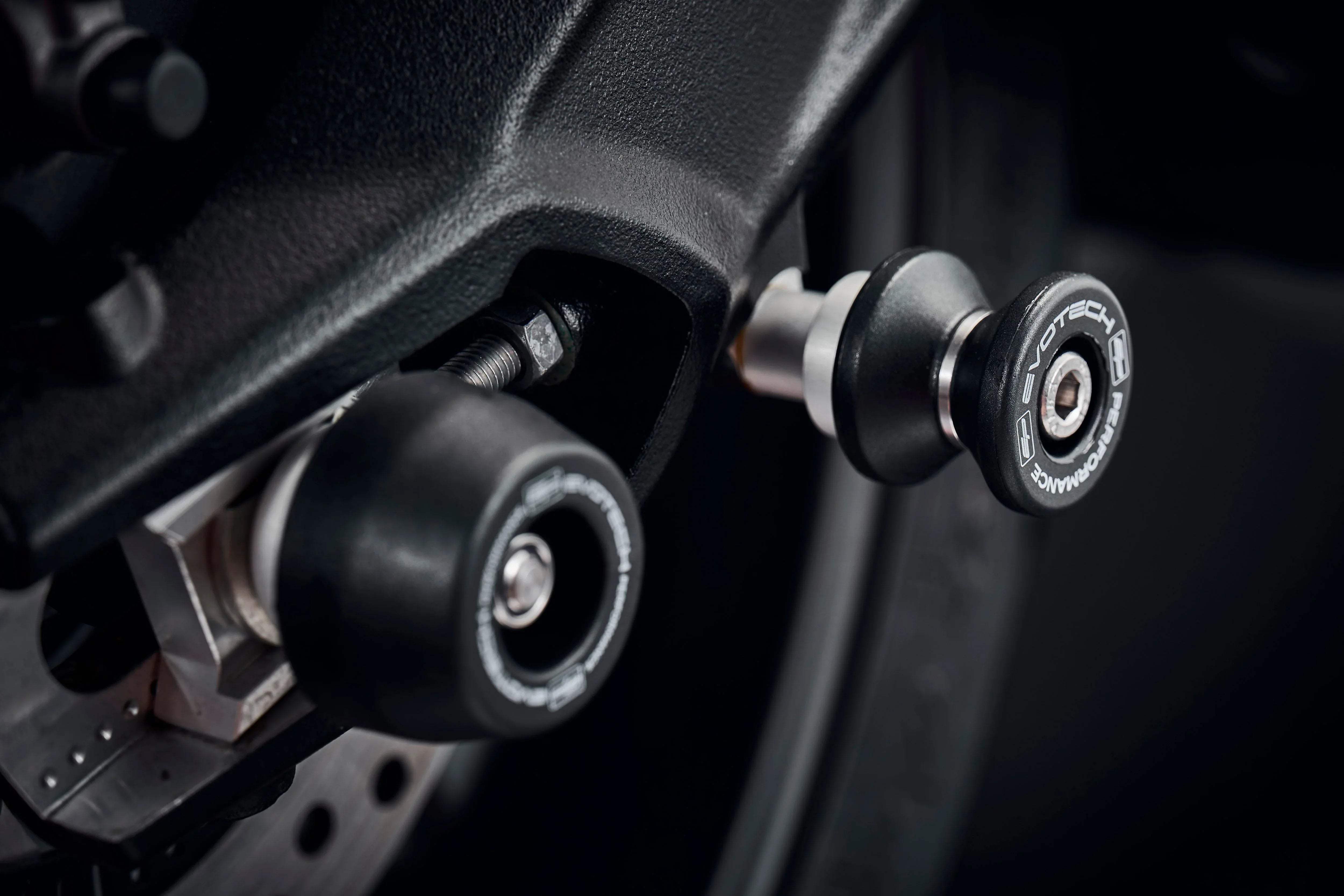 Evotech Paddock Stand Bobbins - Triumph Street Triple RS (2017-2019) - Alu Bobbins | Evotech Performance
