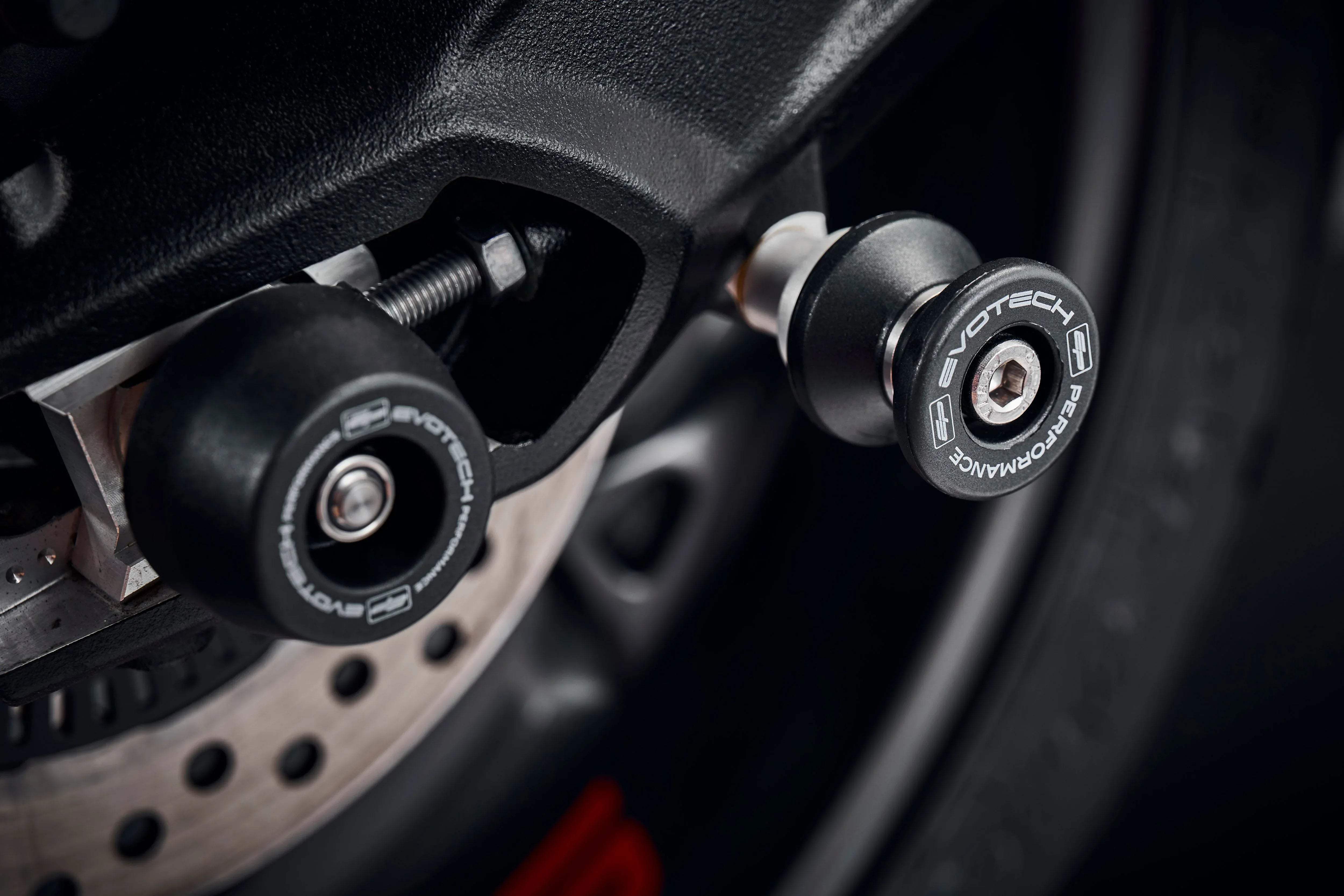Evotech Paddock Stand Bobbins - Triumph Street Triple RS (2017-2019) - Alu Bobbins | Evotech Performance