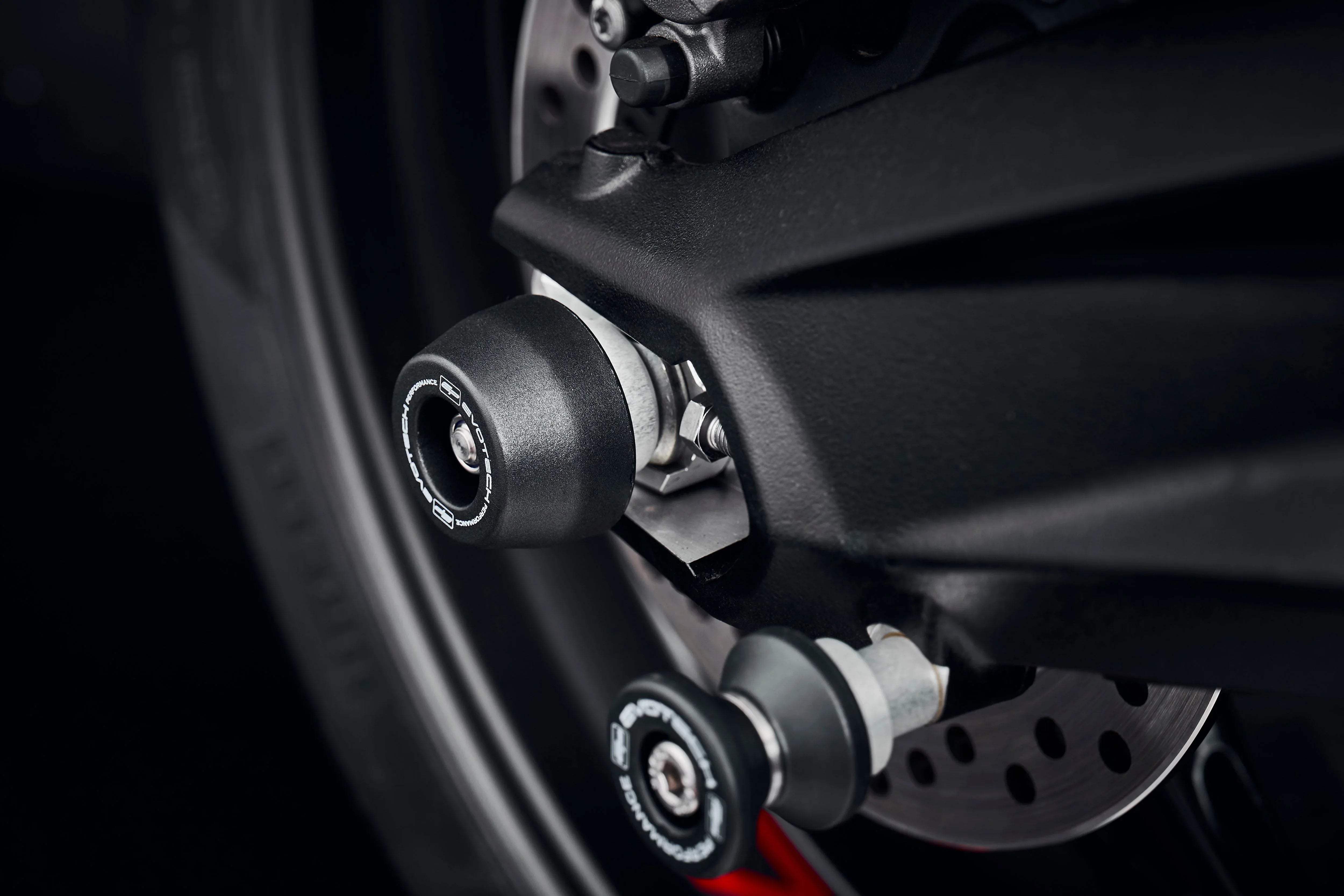 Evotech Rear Spindle Bobbins - Triumph Daytona 675R (2013-2017) - Spindle Bobbins | Evotech Performance
