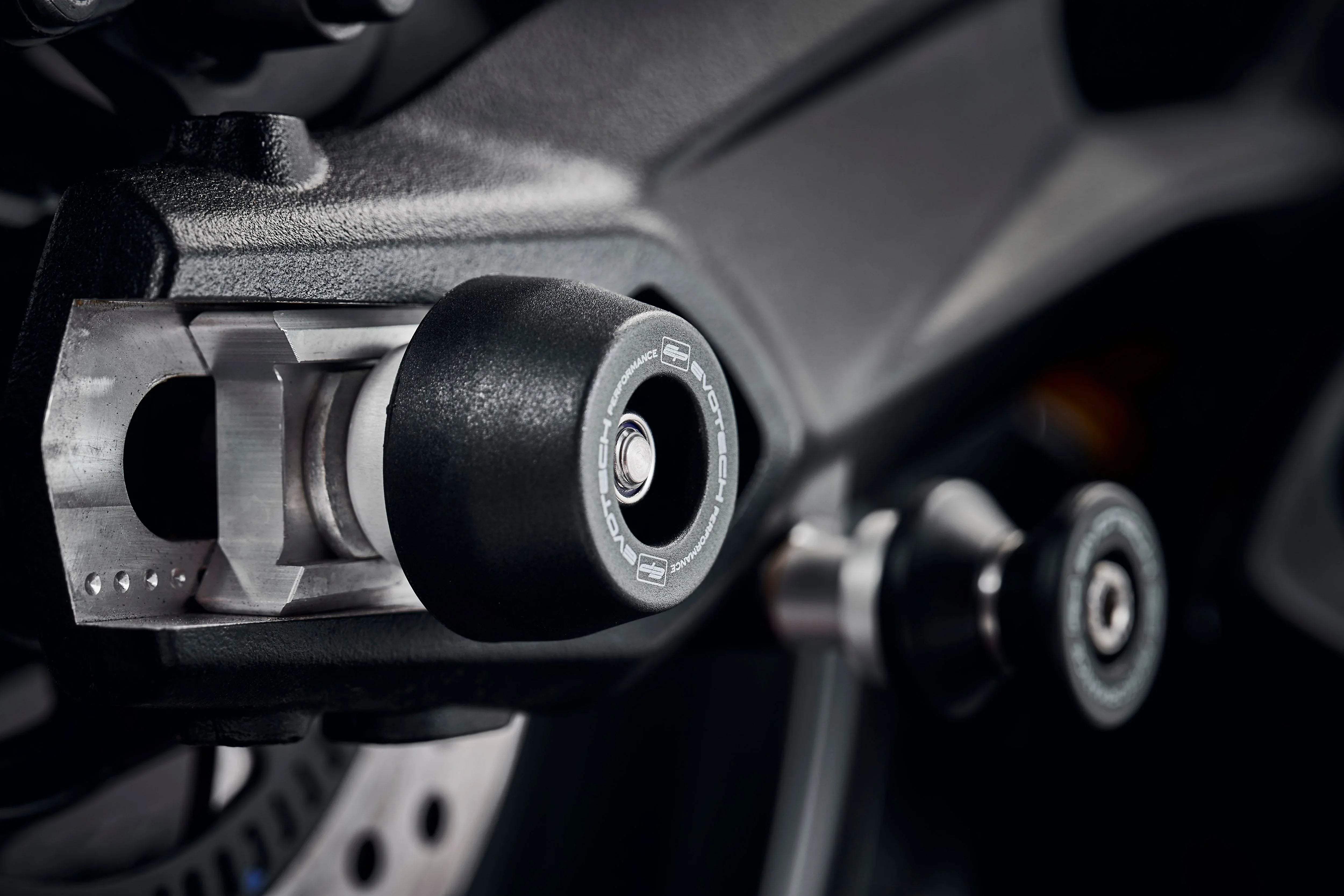 Evotech Rear Spindle Bobbins - Triumph Street Triple RS (2020-2022) - Spindle Bobbins | Evotech Performance