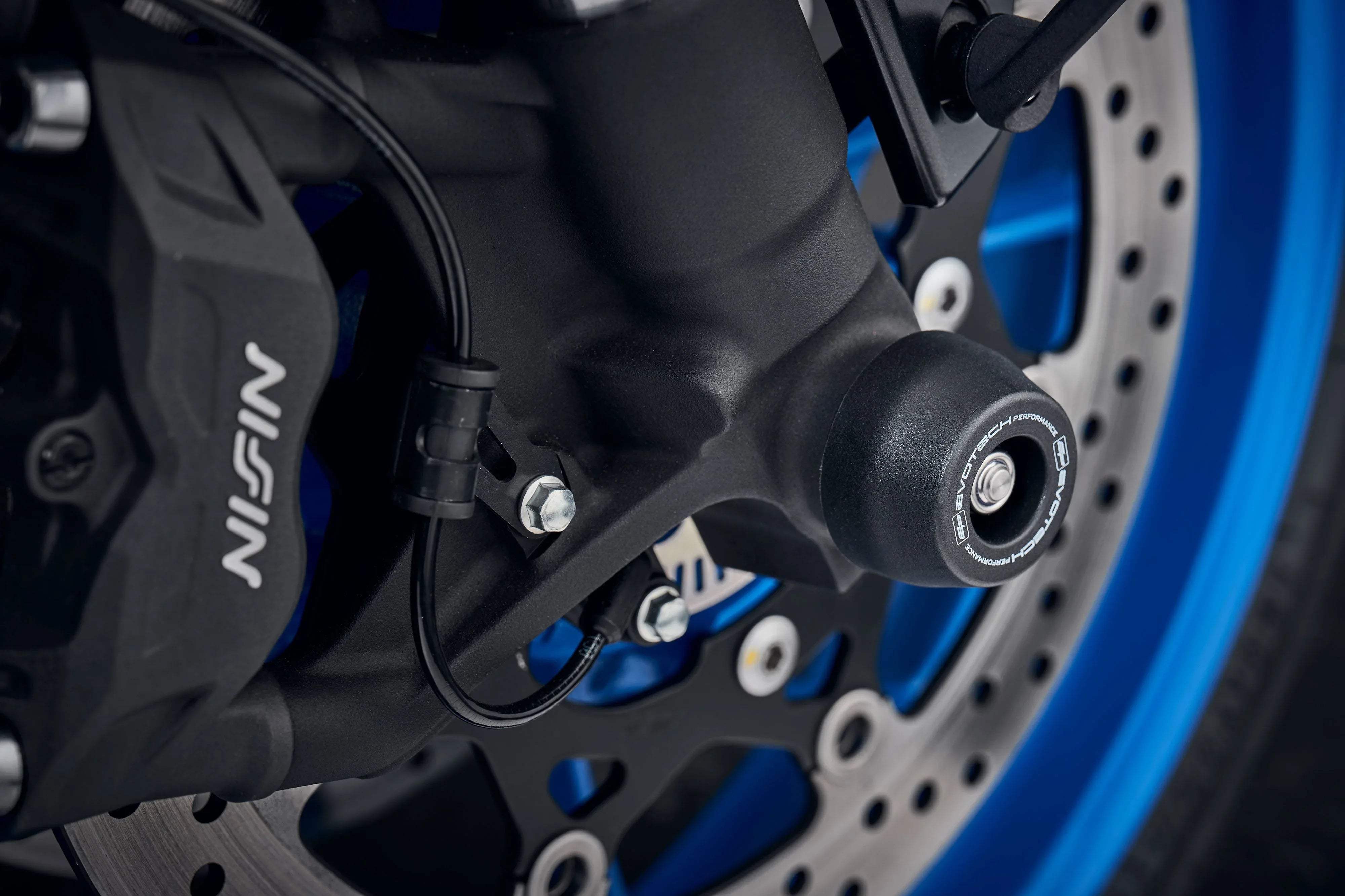 Evotech Front Spindle Bobbins - Suzuki GSX-8T (2025+) - Spindle Bobbins | Evotech Performance
