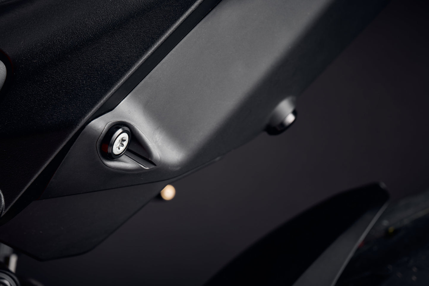 Evotech Performance Soziusfußrastenabdeckung KTM 1290 Super Duke R 2020 - 2023