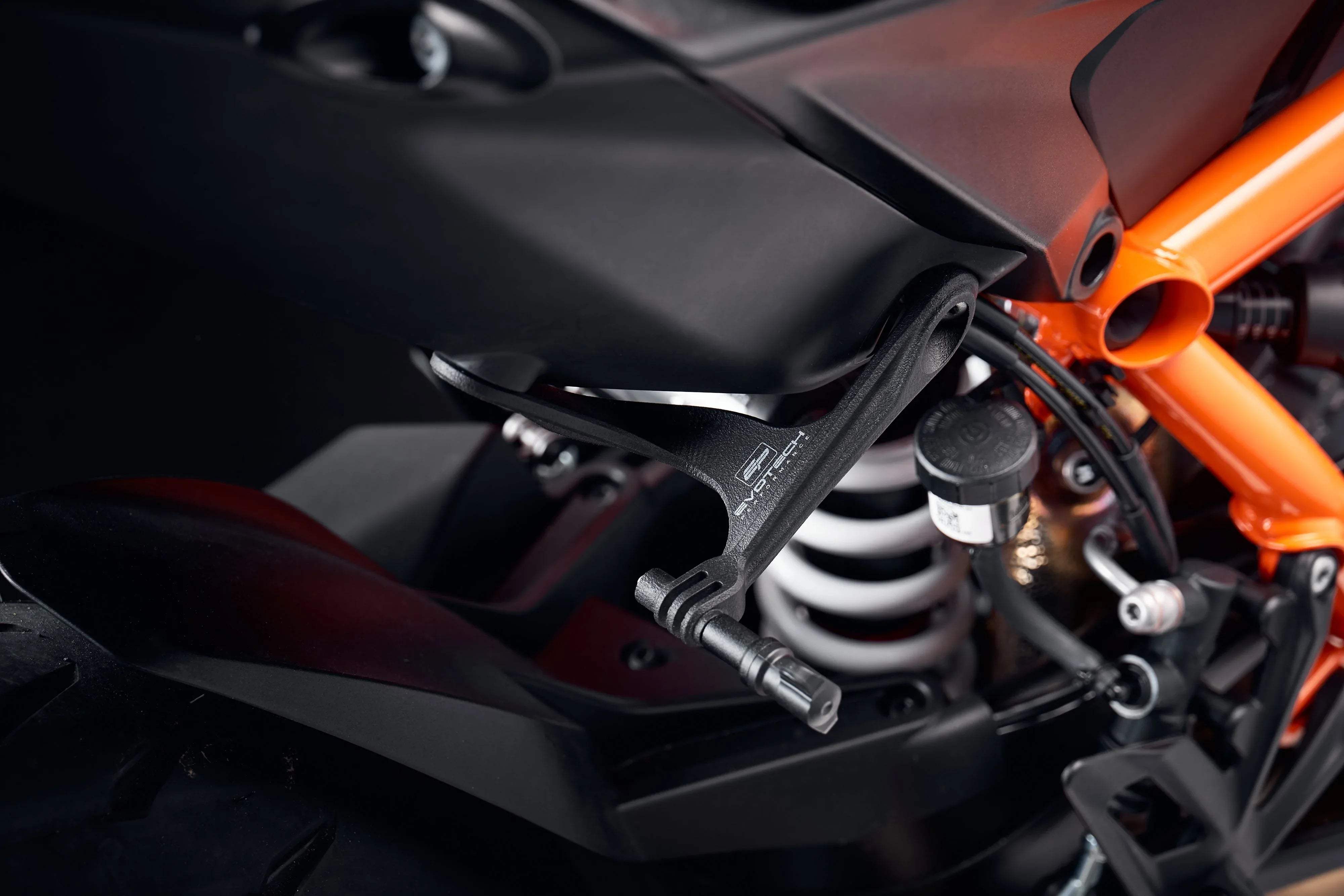Evotech Performance Action Cam Fußrastenhalterung rechts KTM 1290 Super Duke R 2020 - 2023 - Action Cam Halterung | Evotech Performance