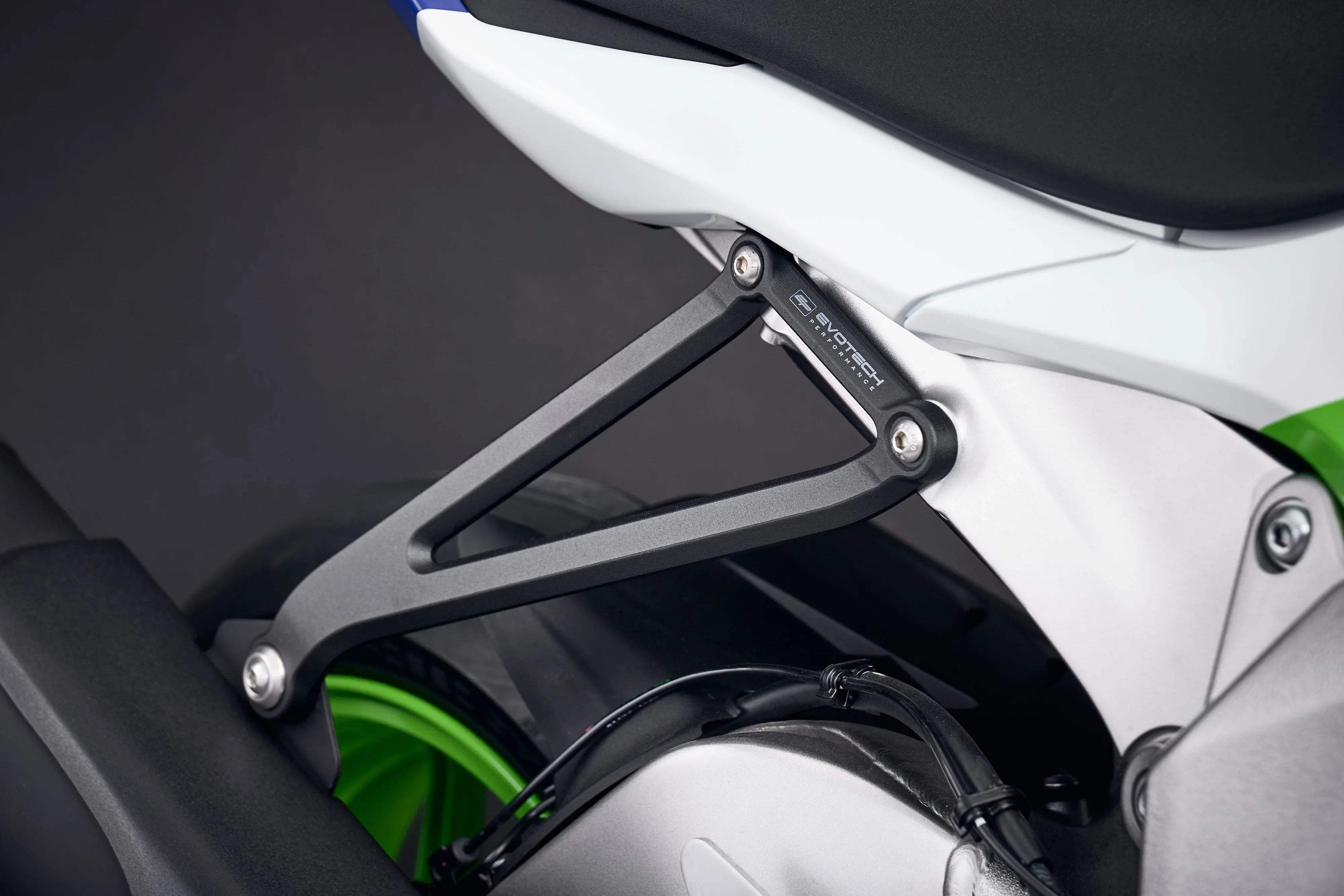 Evotech Kawasaki ZX6R Exhaust Hanger (2019 - 2021) - Auspuffhalterung | Evotech Performance