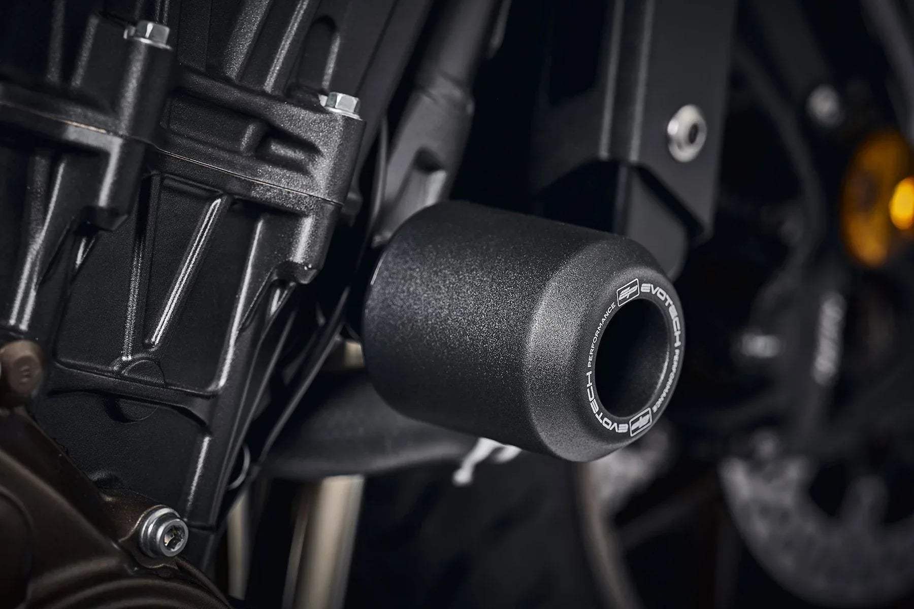 Evotech Honda CB650R Neo Sports Cafe Crash Protection (2019-2020) - Sturzpads | Evotech Performance