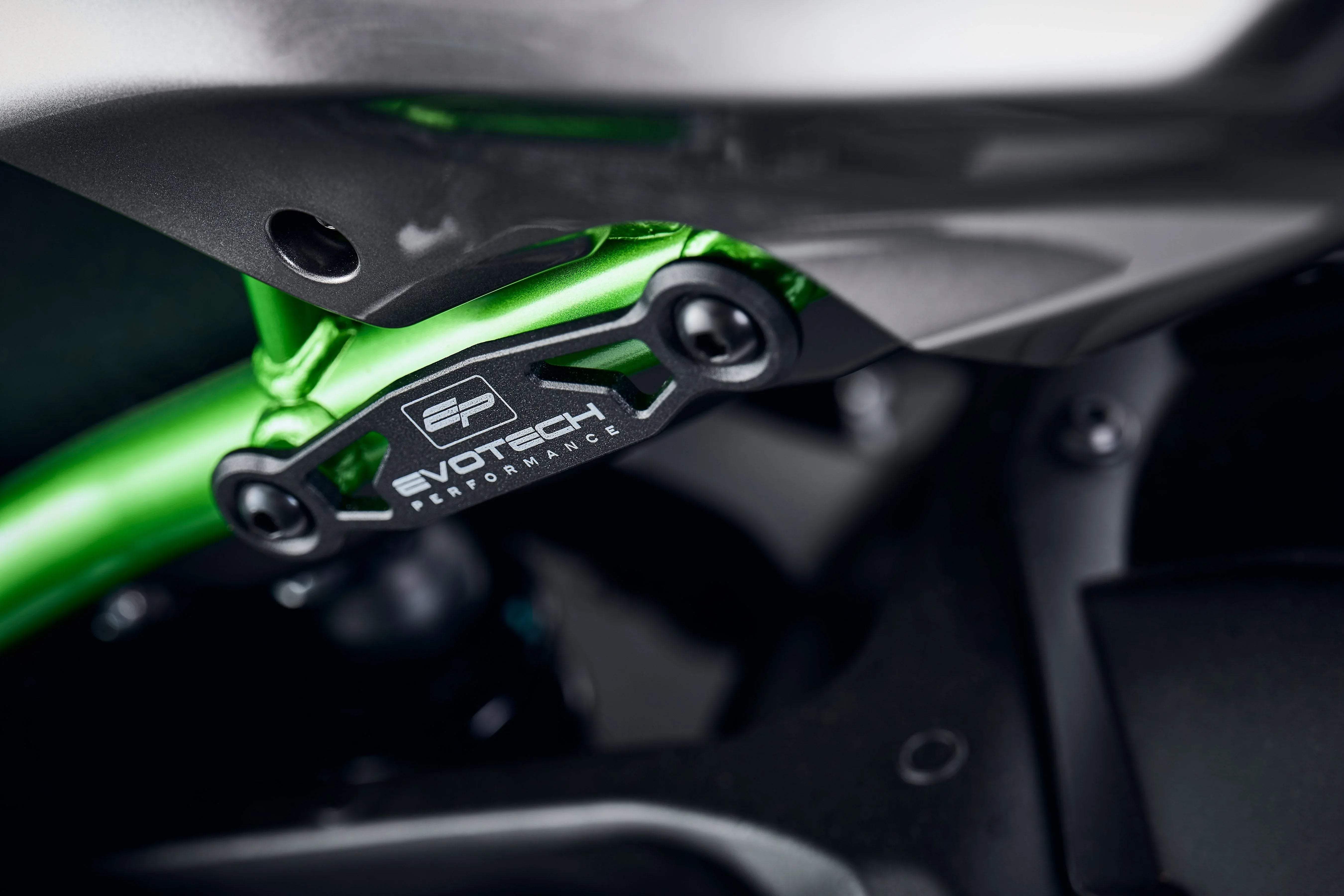 Evotech Kawasaki Z H2 Exhaust Hanger Kit (2020+) - Auspuffhalterung | Evotech Performance