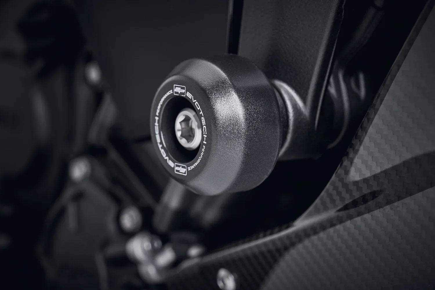 Evotech Yamaha YZF-R1M Crash Protection Bobbins (2020+) - Sturzpads | Evotech Performance