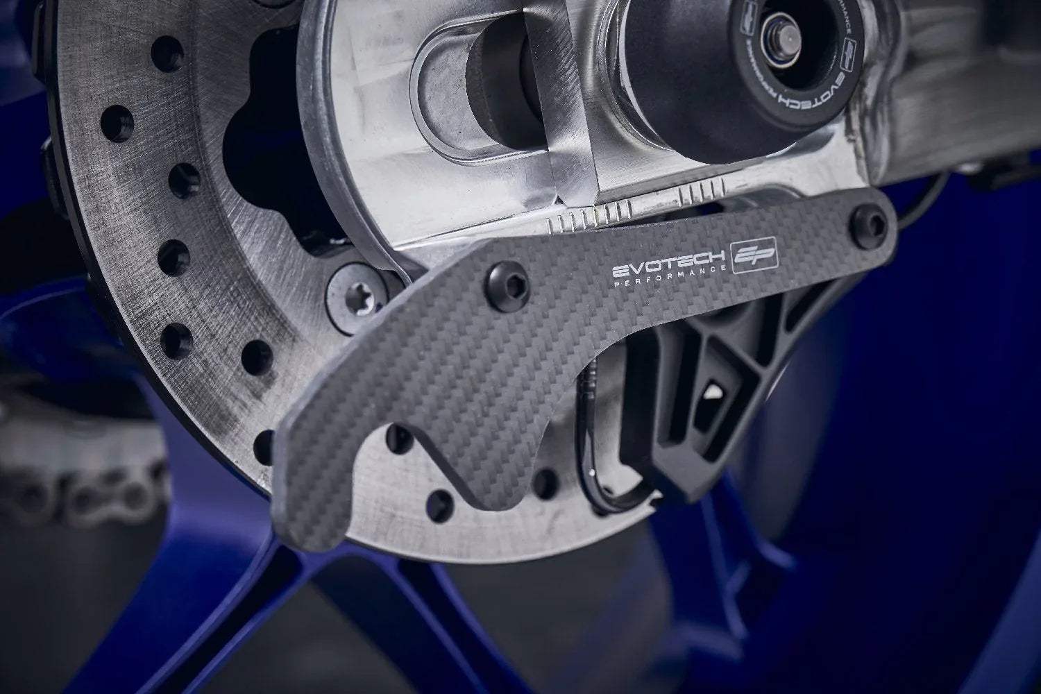 Evotech Carbon Fibre Toe Guard / GP Style Paddock Stand Plates - Yamaha YZF-R9 (2025+) - Kettenschutz | Evotech Performance