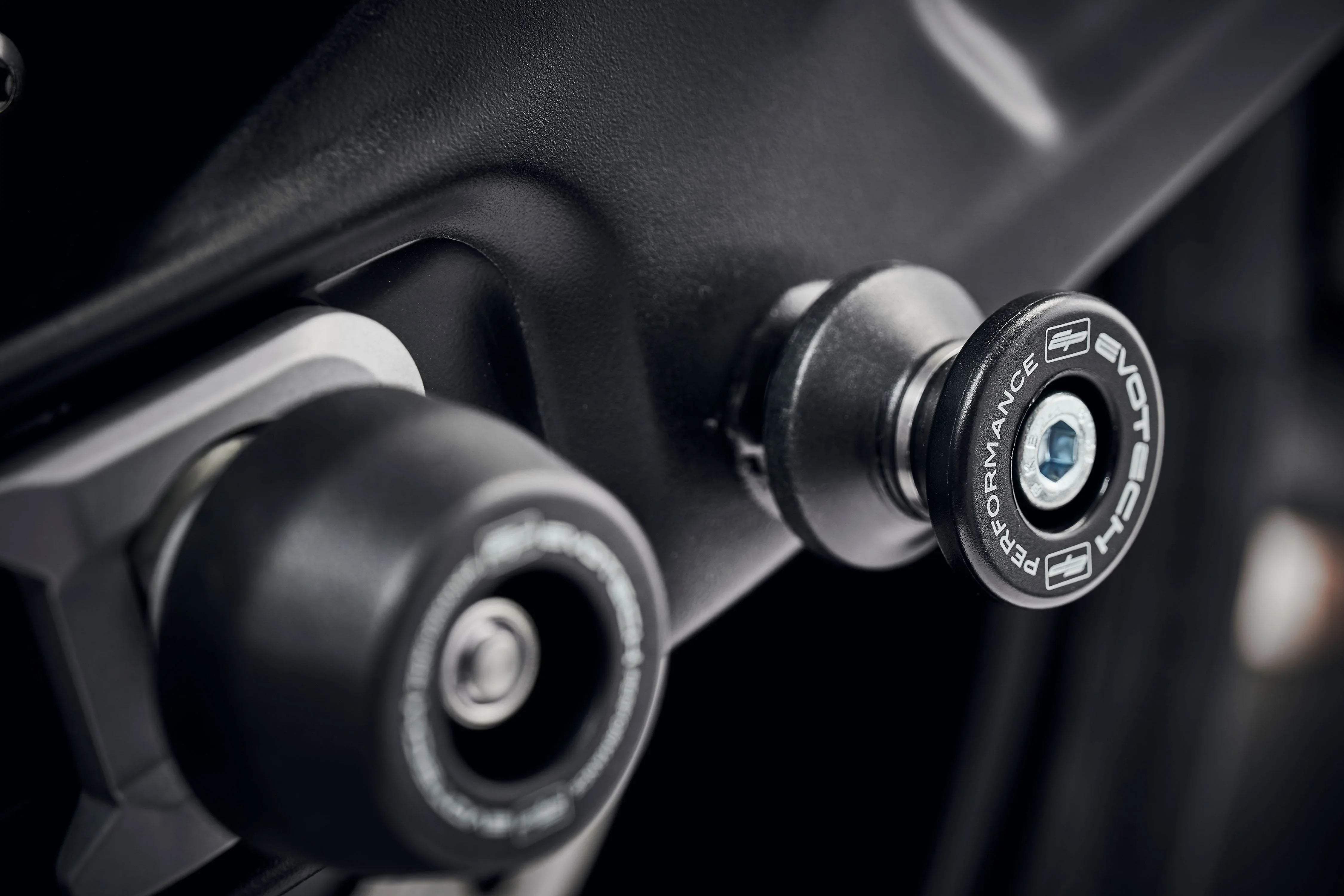 Evotech Paddock Stand Bobbins - Triumph Trident (2021 - 2024) - Alu Bobbins | Evotech Performance