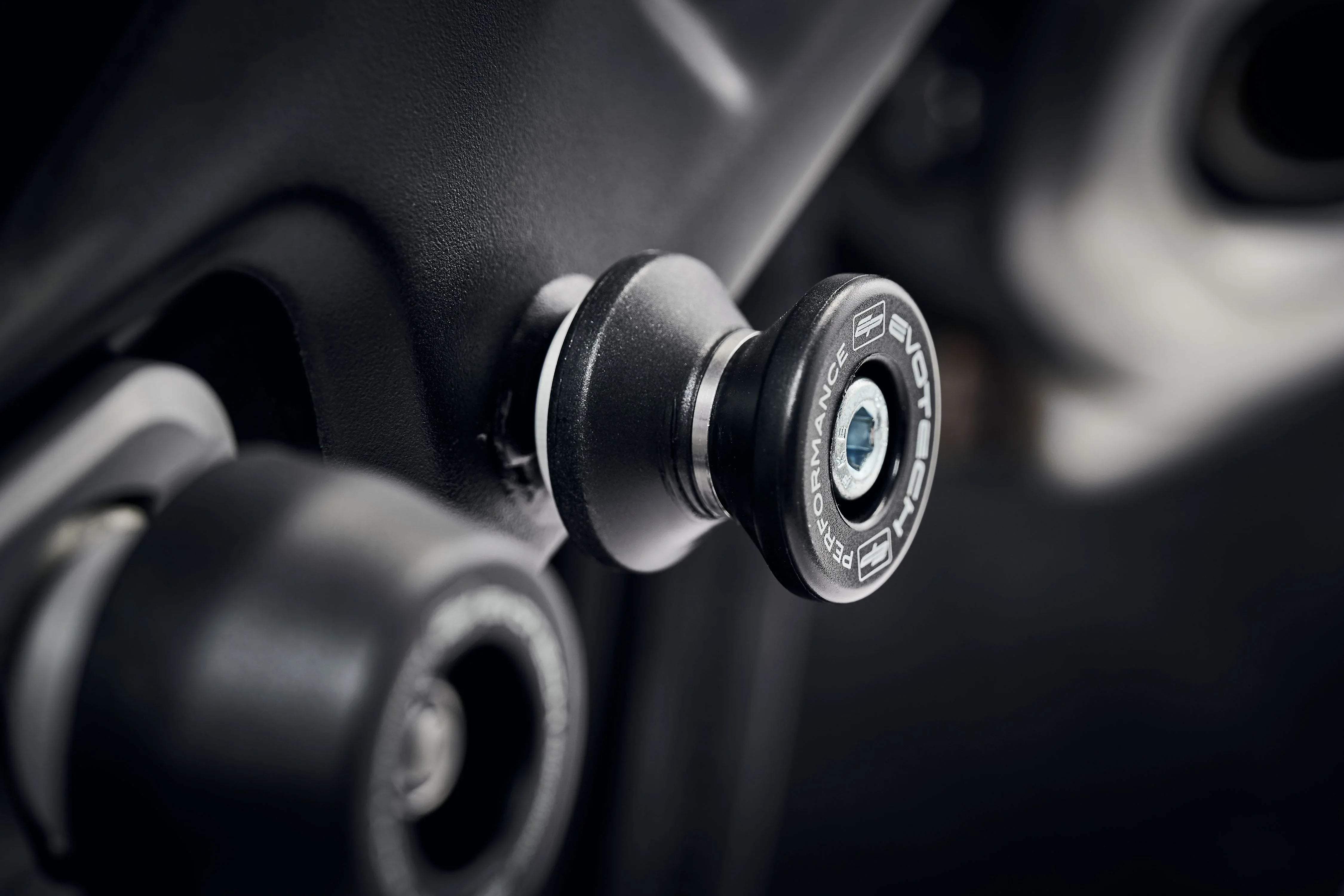 Evotech Paddock Stand Bobbins - Triumph Trident (2021 - 2024) - Alu Bobbins | Evotech Performance
