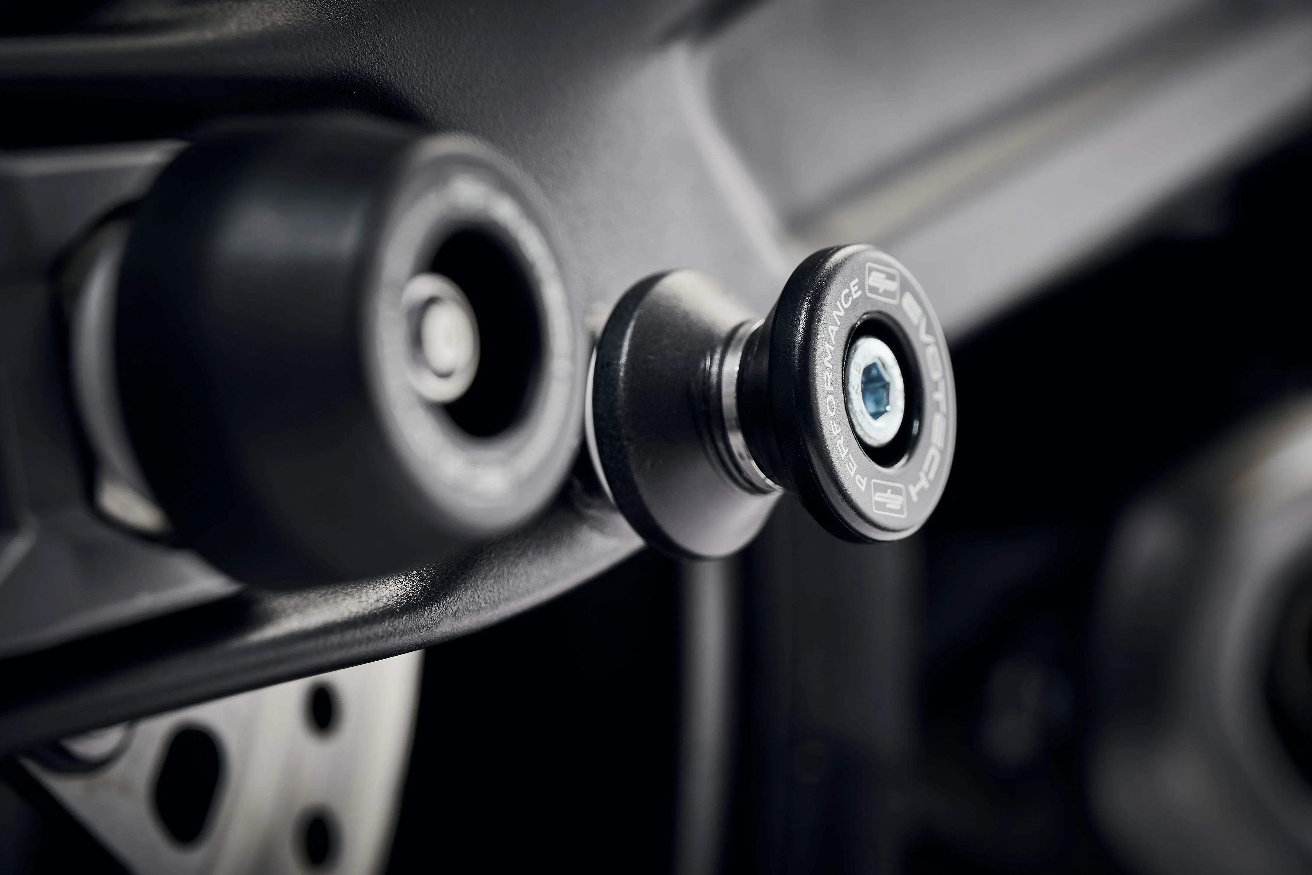 Evotech Paddock Stand Bobbins - Triumph Trident (2021 - 2024) - Alu Bobbins | Evotech Performance