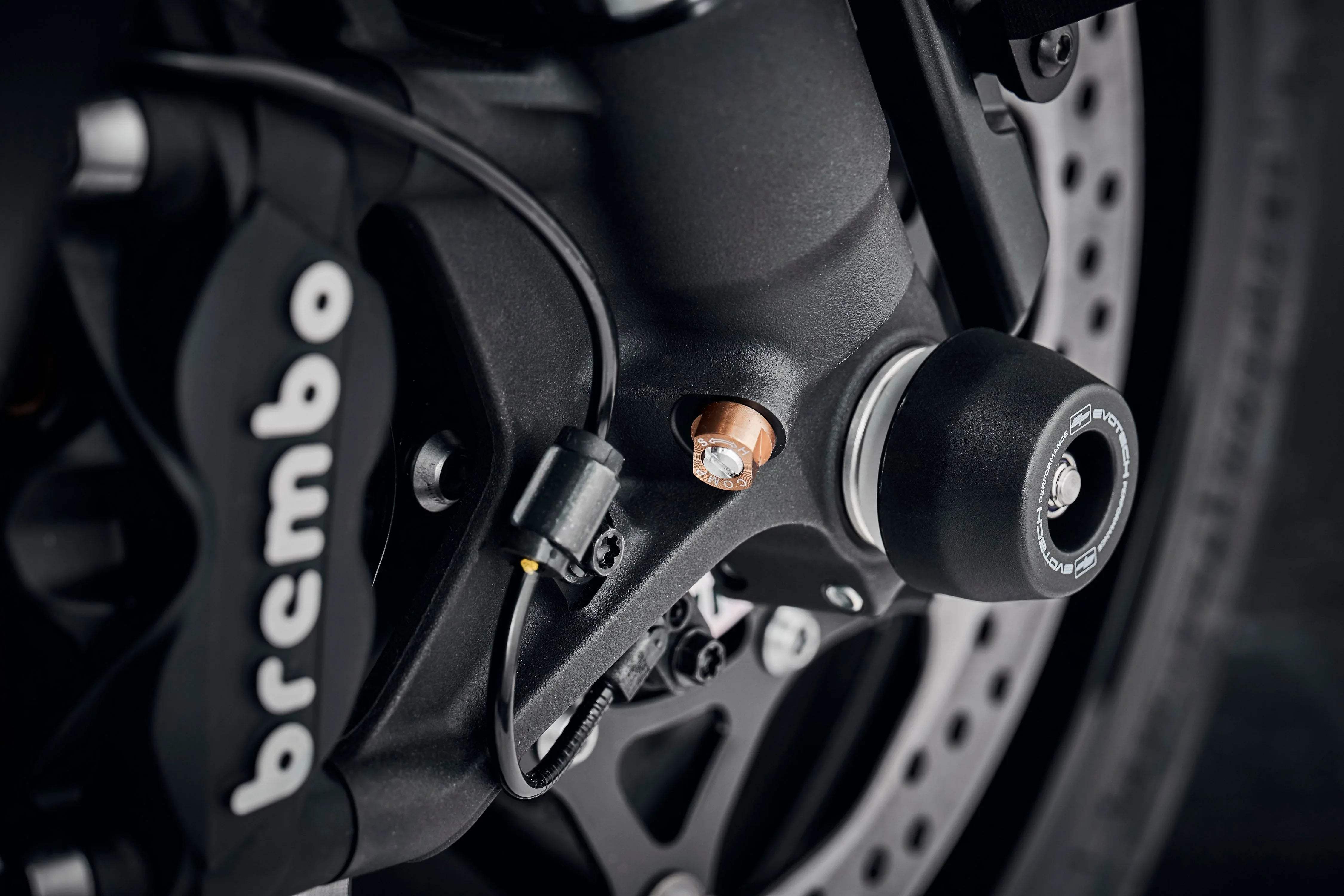 Evotech Performance Spindle Bobbins Kit - Suzuki GSX-S1000GT (2022+) - Spindle Bobbins | Evotech Performance