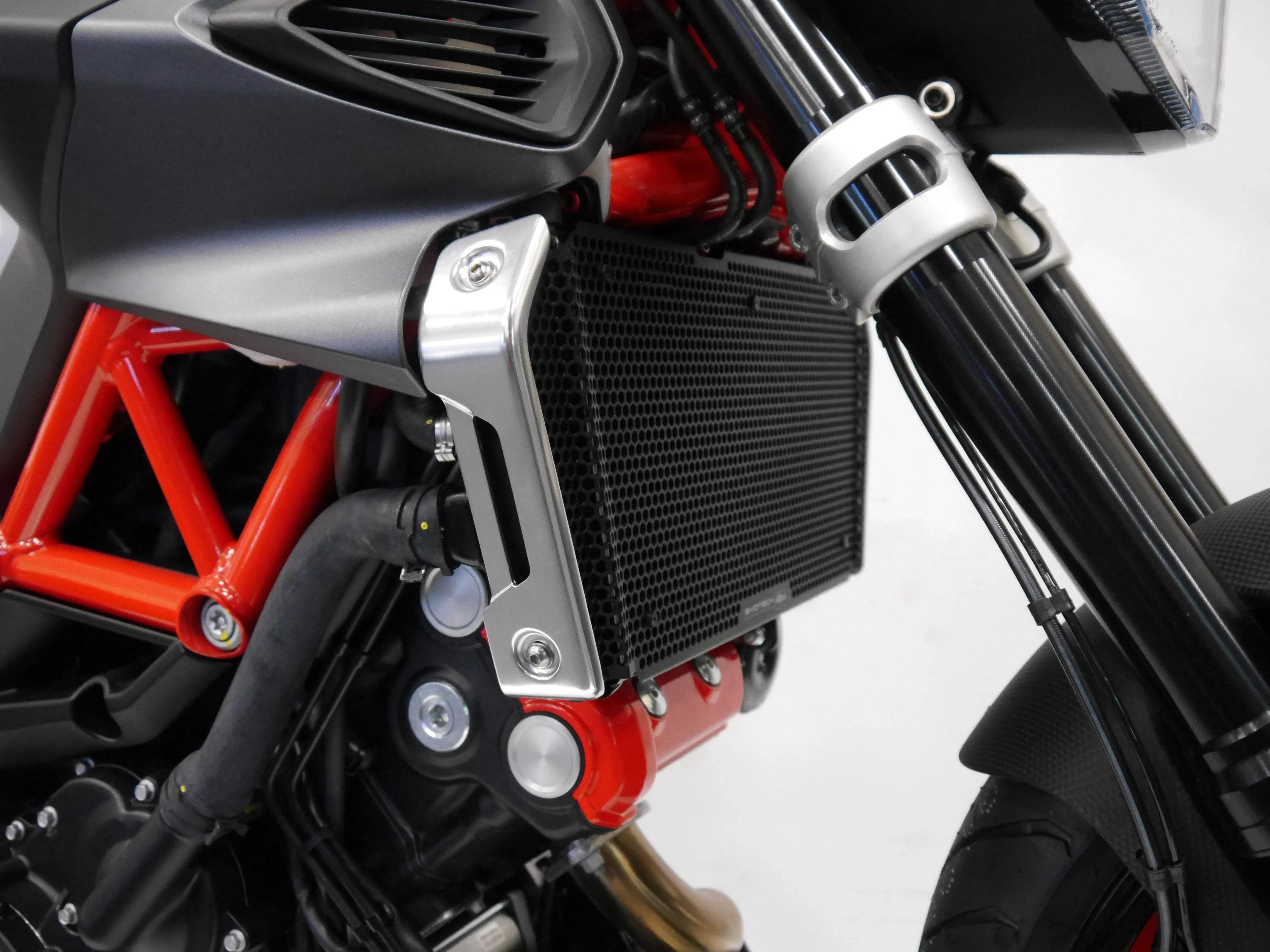 Evotech Aprilia Shiver SL 750 Radiator Guard (2007 - 2016) - Kühlerschutzgitter | Evotech Performance