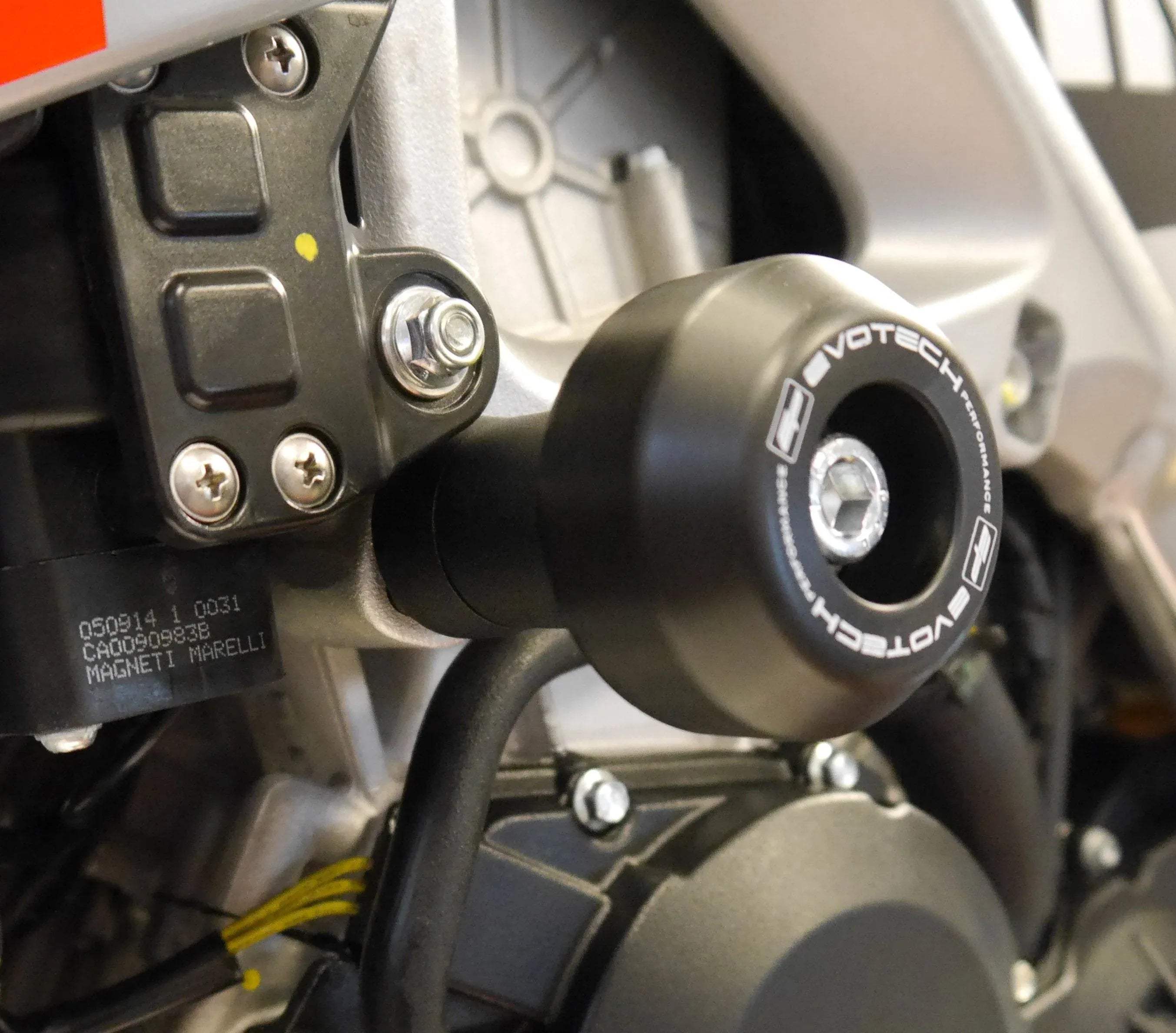 Evotech Crash Protection Bobbins - Aprilia Tuono V4 1100 Factory (2017 - 2020) - Sturzpads | Evotech Performance