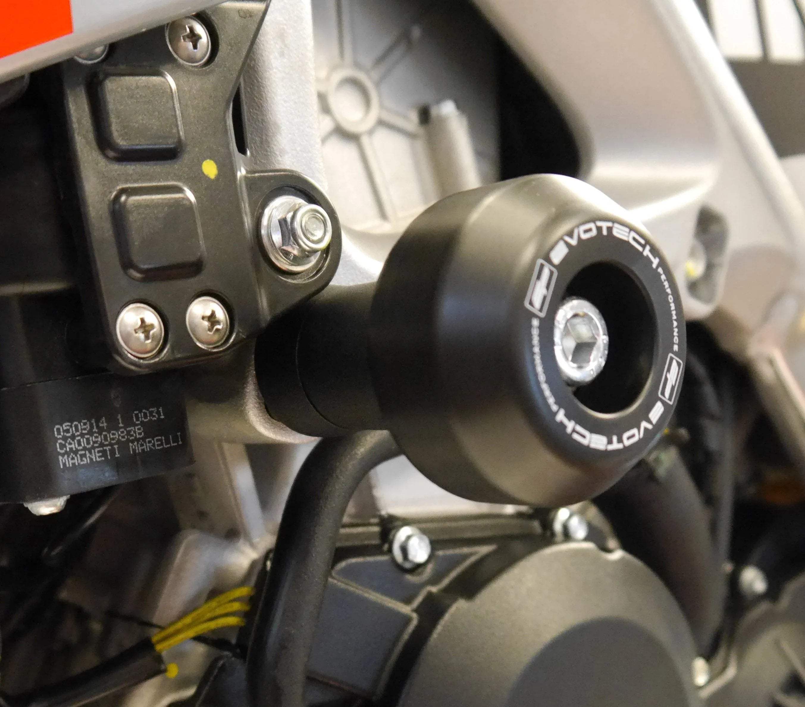 Evotech Crash Protection Bobbins - Aprilia Tuono V4 1100 RR (2015 - 2016) - Sturzpads | Evotech Performance