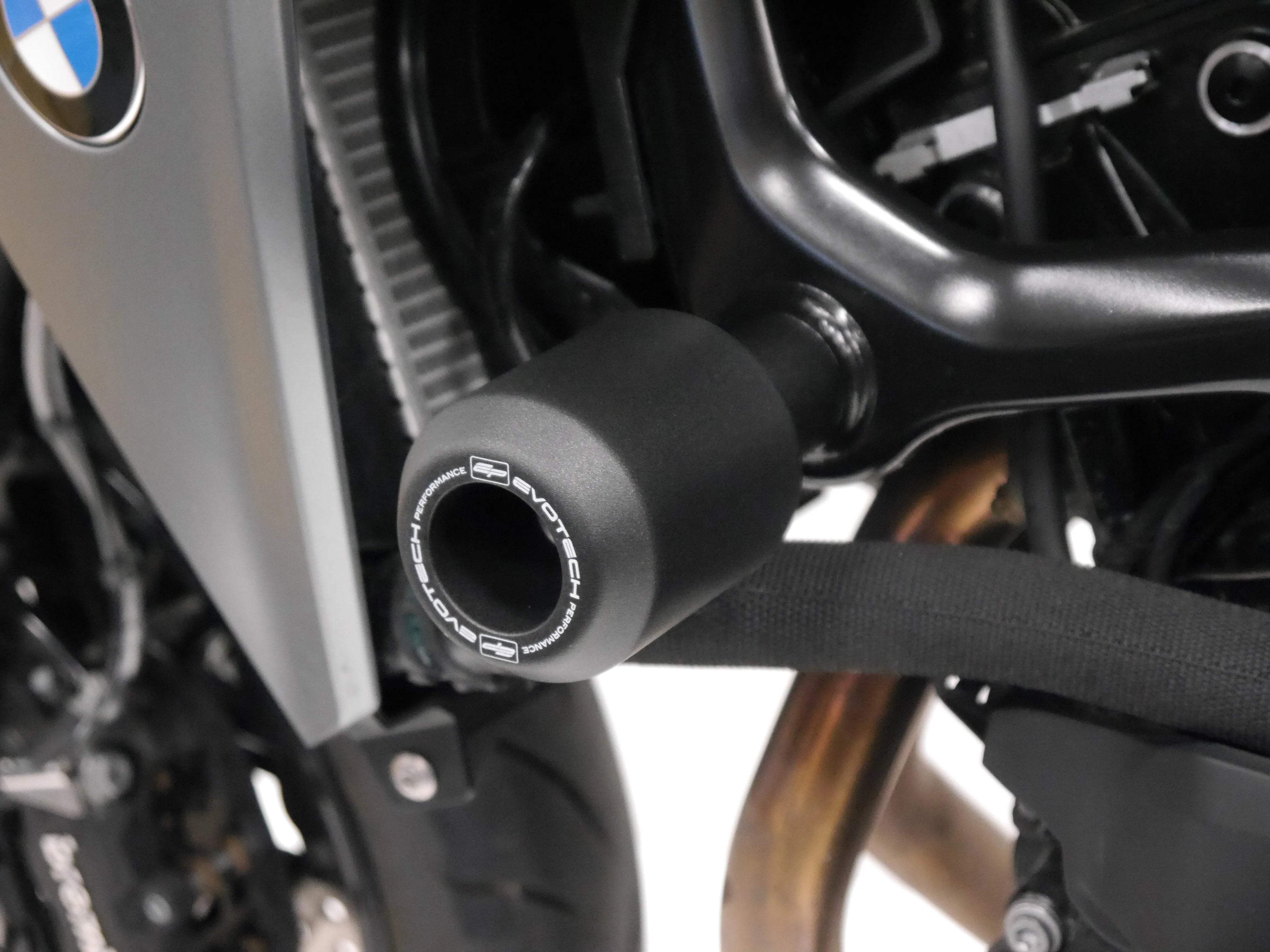 Evotech Crash Bobbins - BMW F 900 R (2020 - 2024) - Sturzpads | Evotech Performance