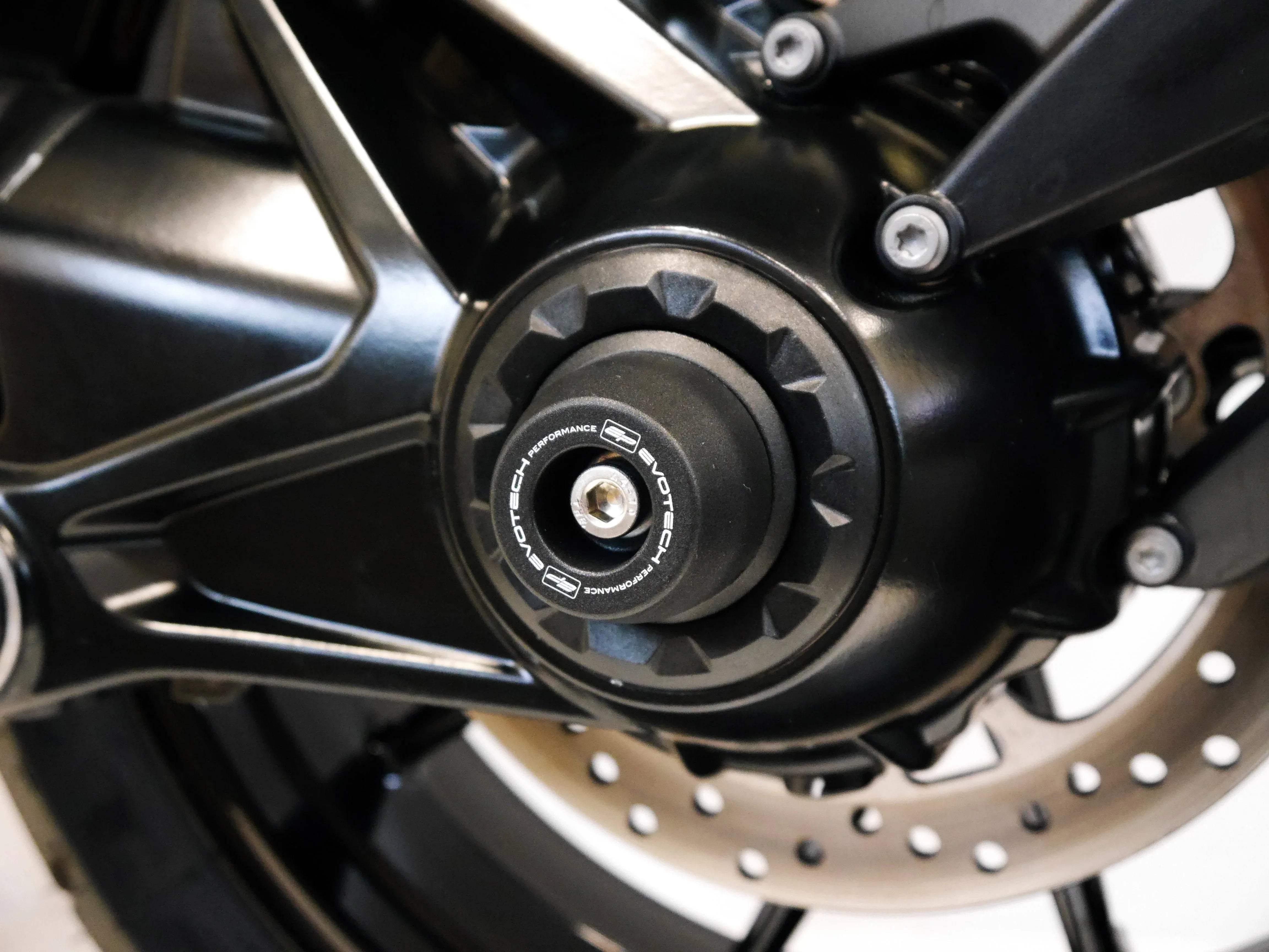 Evotech Rear Spindle Bobbins - BMW R 1200 GS Adventure (2013-2018) - Spindle Bobbins | Evotech Performance