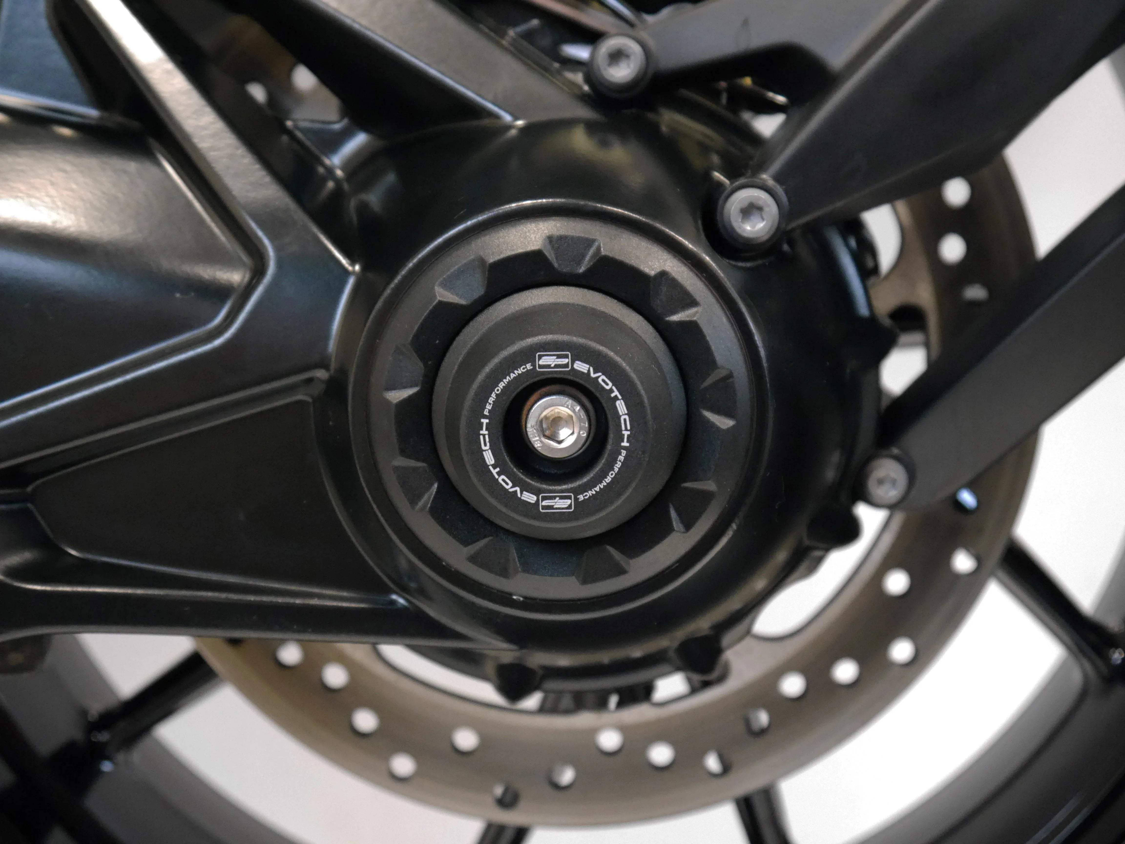 Evotech Performance Spindle Bobbins Kit - BMW R 1250 R (2019+) - Spindle Bobbins | Evotech Performance