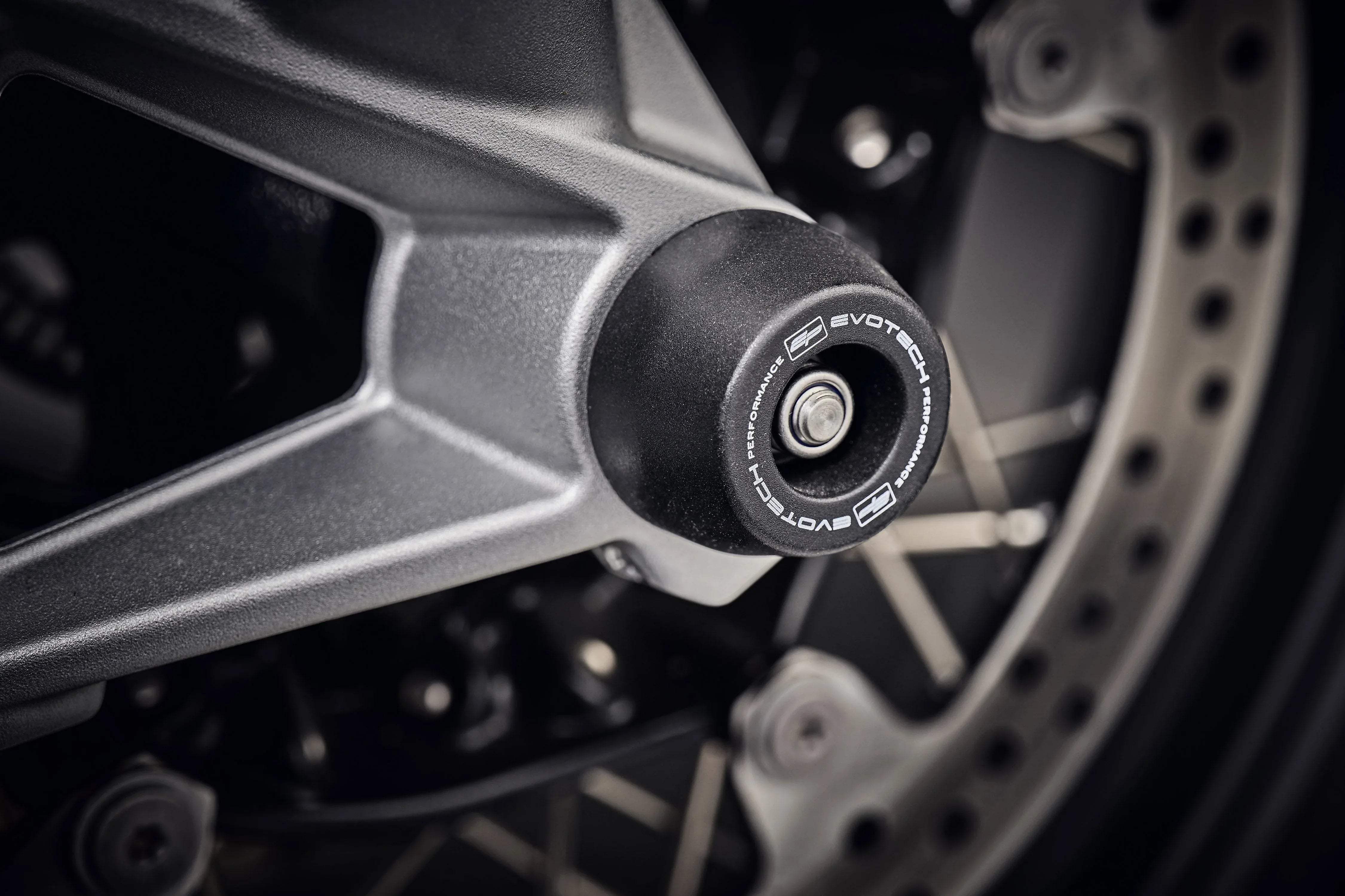 Evotech Spindle Bobbins Kit - BMW F 900 R (2025+) - Spindle Bobbins | Evotech Performance
