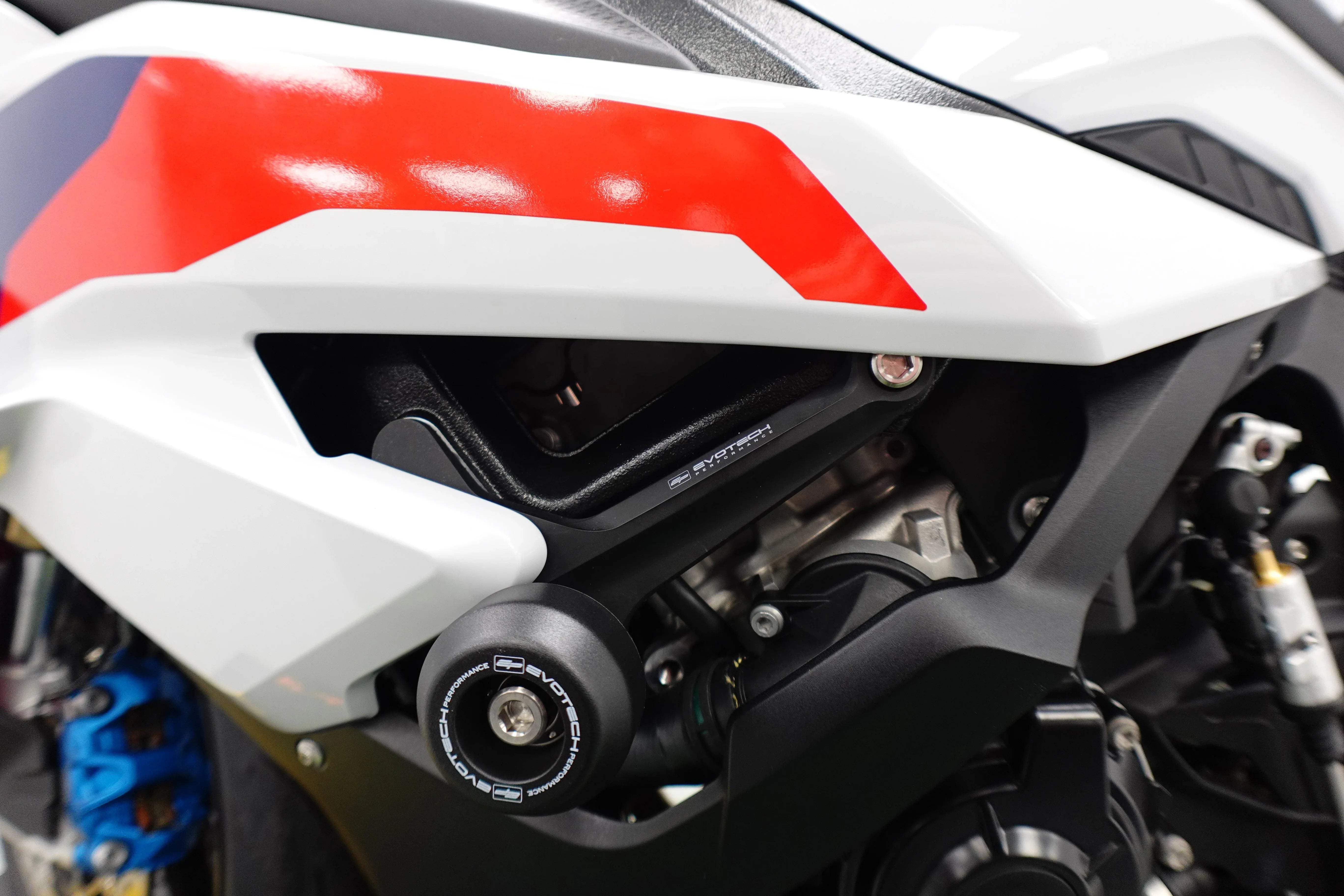 Evotech BMW S 1000 RR Crash Protection (2025+) - Sturzpads | Evotech Performance