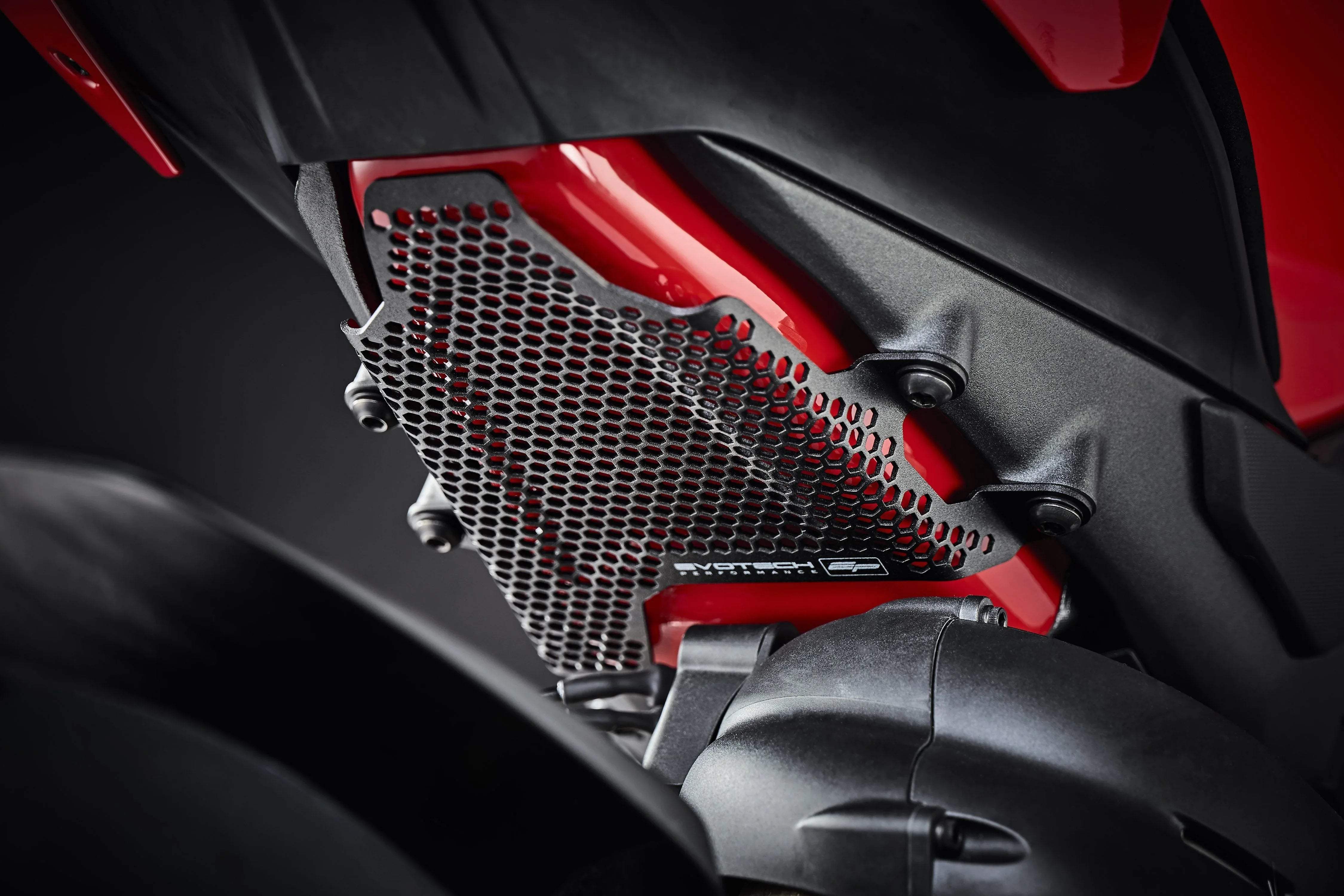 Evotech Ducati Panigale V4 Speciale Fuel Tank Cover Guard (2018-2020) - Soziusfußrastenabdeckung | Evotech Performance