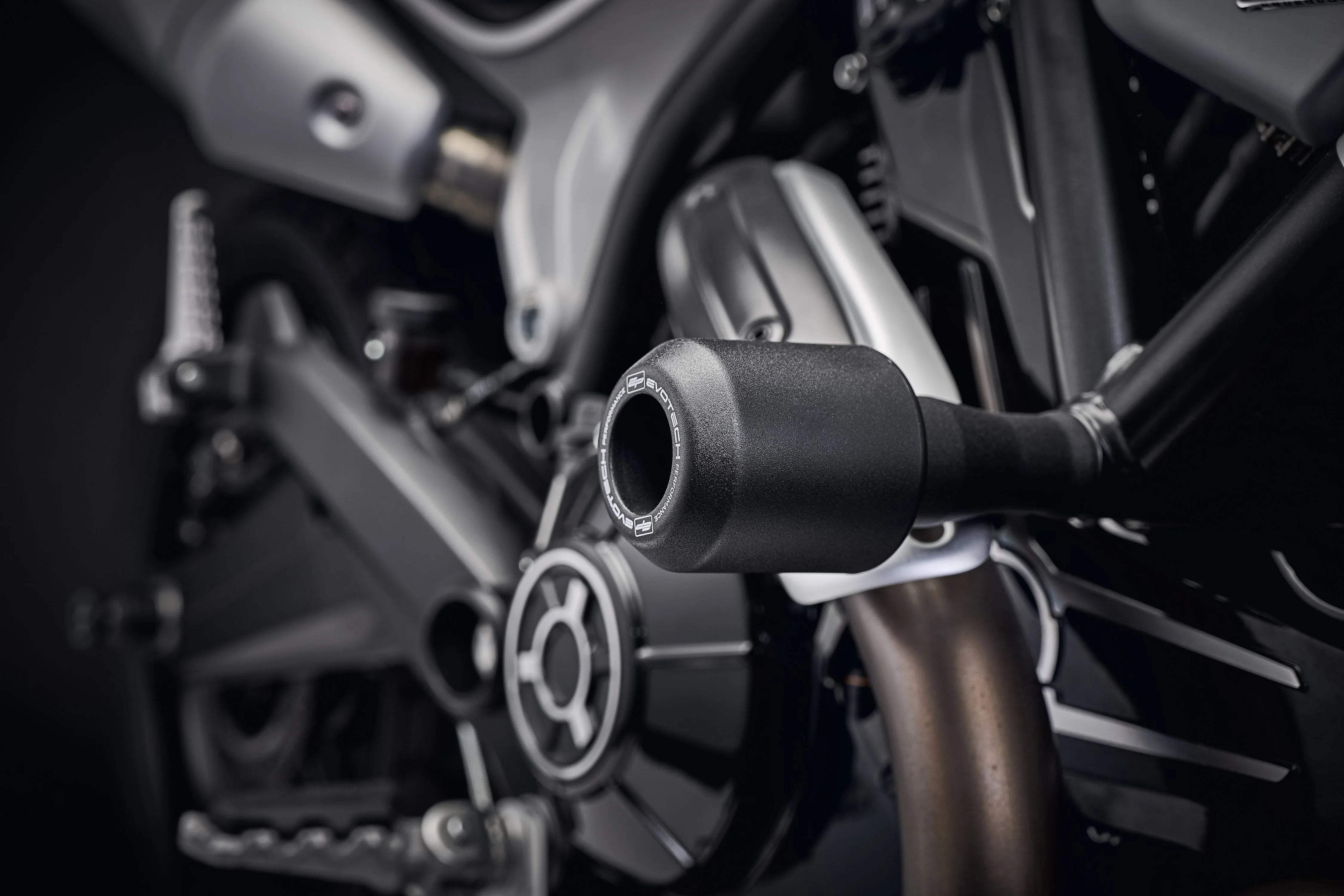 Evotech Ducati Scrambler 1100 Sport Crash Protection Bobbins (2018-2020) - Sturzpads | Evotech Performance