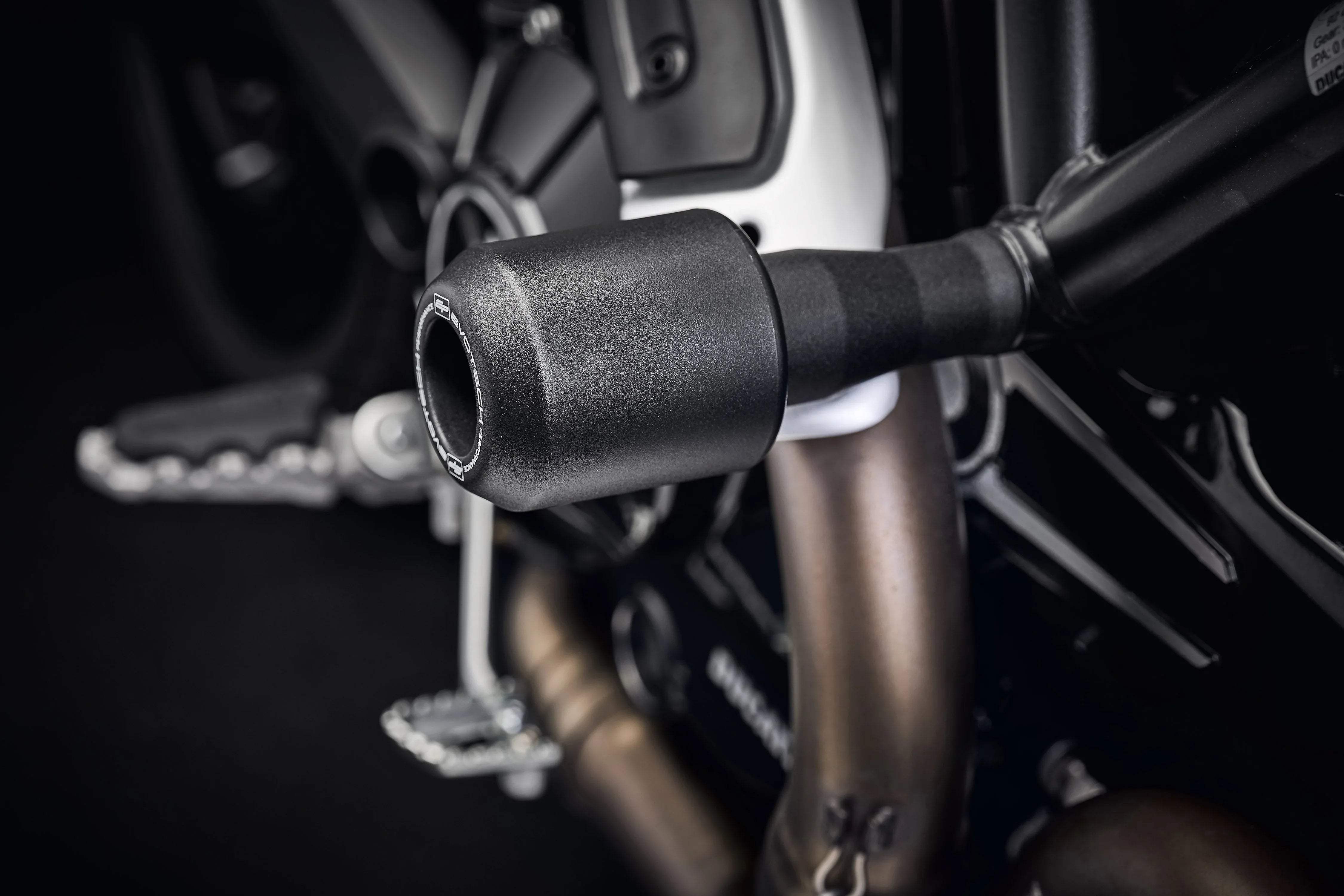 Evotech Ducati Scrambler 1100 Sport Crash Protection Bobbins (2018-2020) - Sturzpads | Evotech Performance