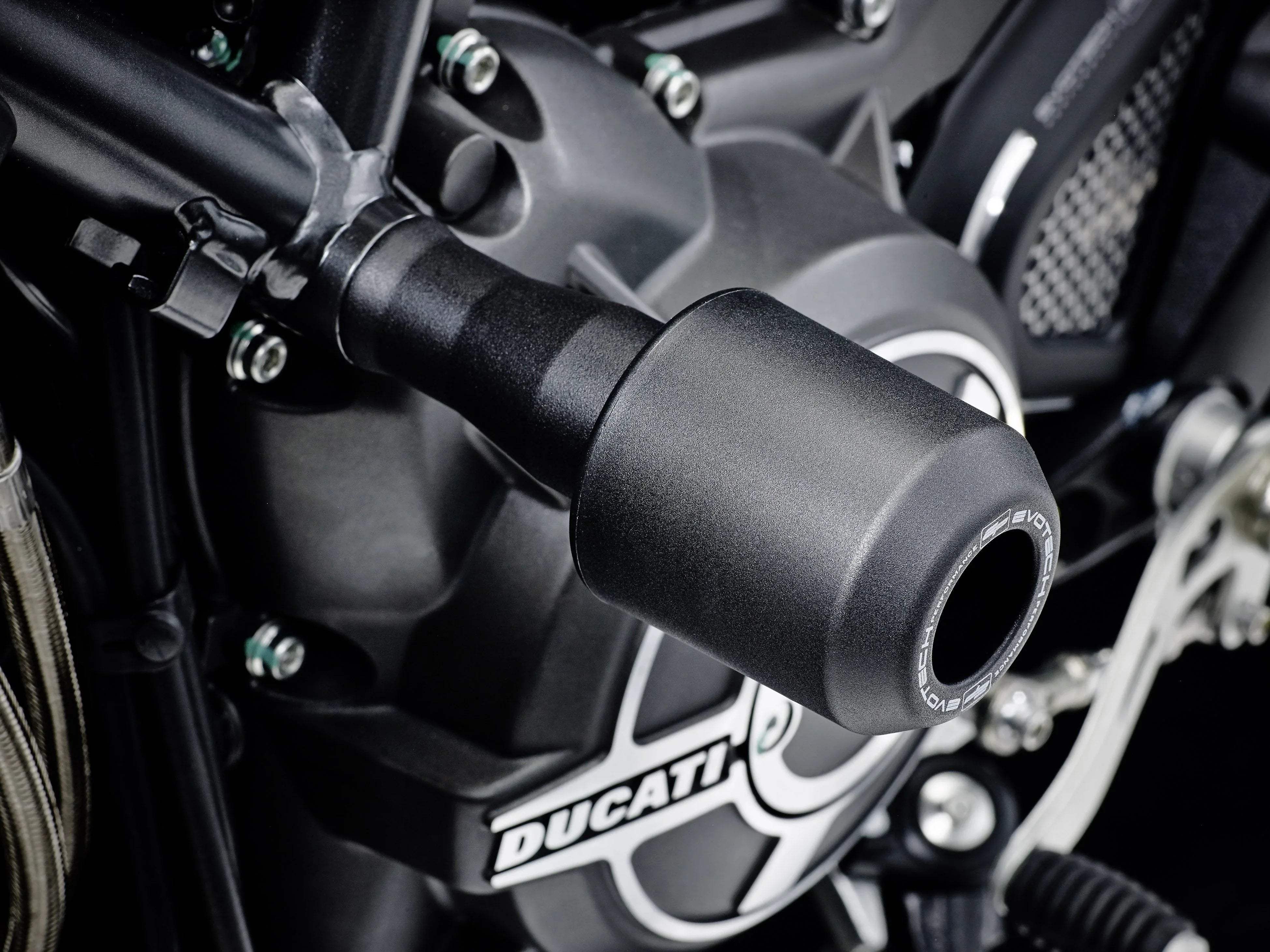Evotech Ducati Monster 797+ (Plus) Crash Protection Bobbins (2018-2020) - Sturzpads | Evotech Performance