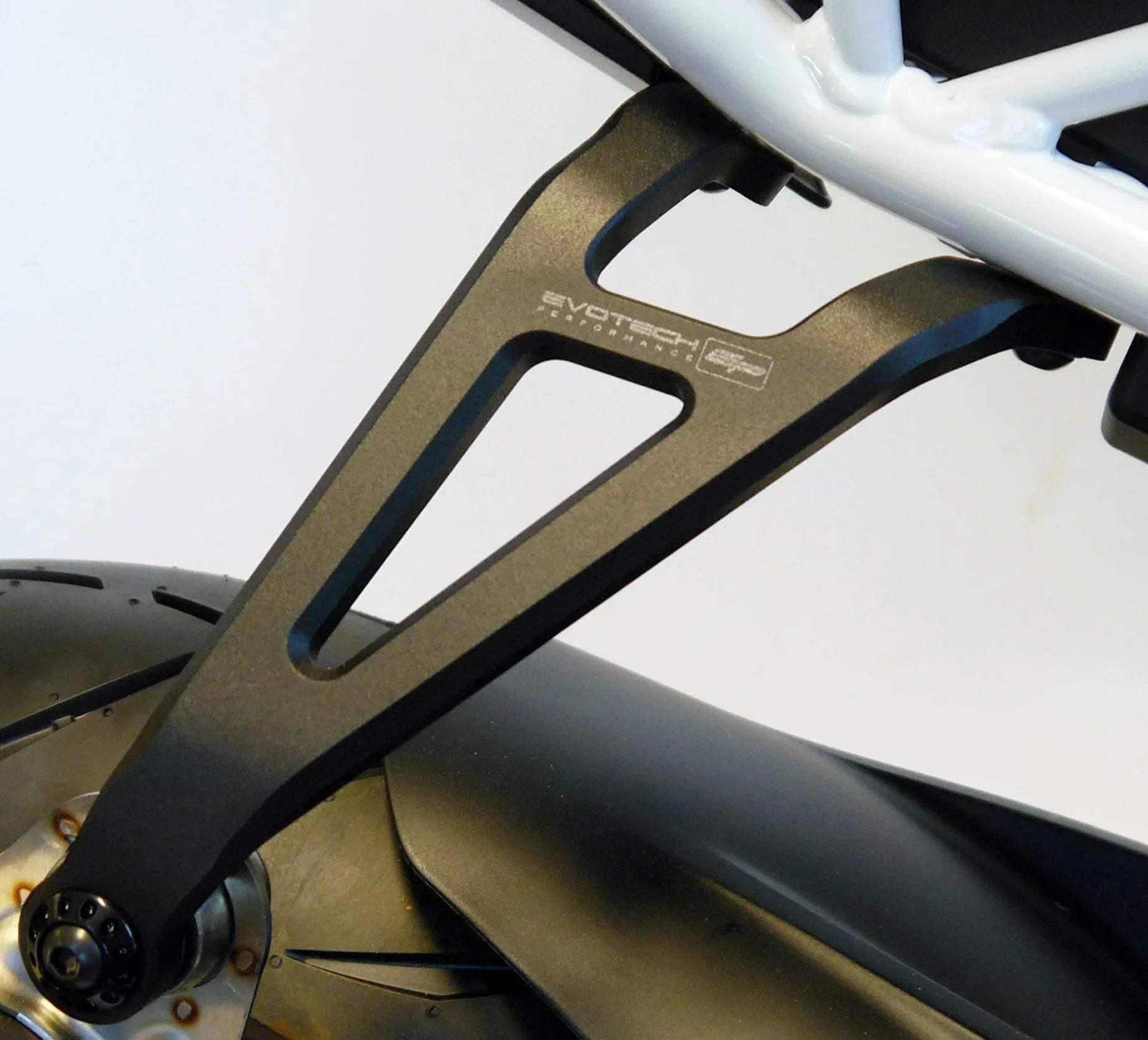 Evotech KTM 1290 Super Duke R Akrapovic Exhaust Hanger & Rectifier Guard Kit 2017 - 2019 - Gleichrichterschutz | Evotech Performance