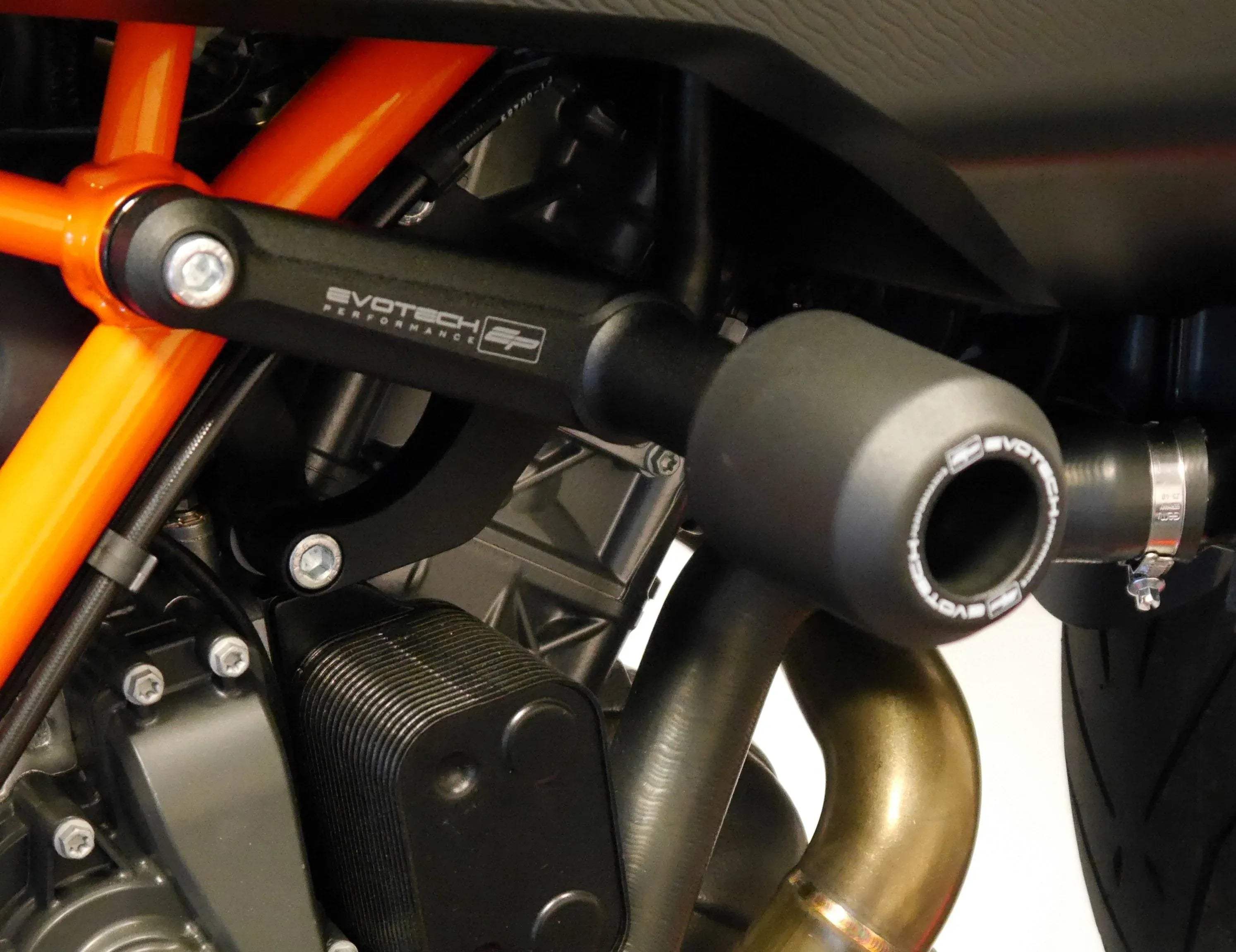 Evotech KTM 1290 Super Duke GT Crash Protection (2019+) - Sturzpads | Evotech Performance