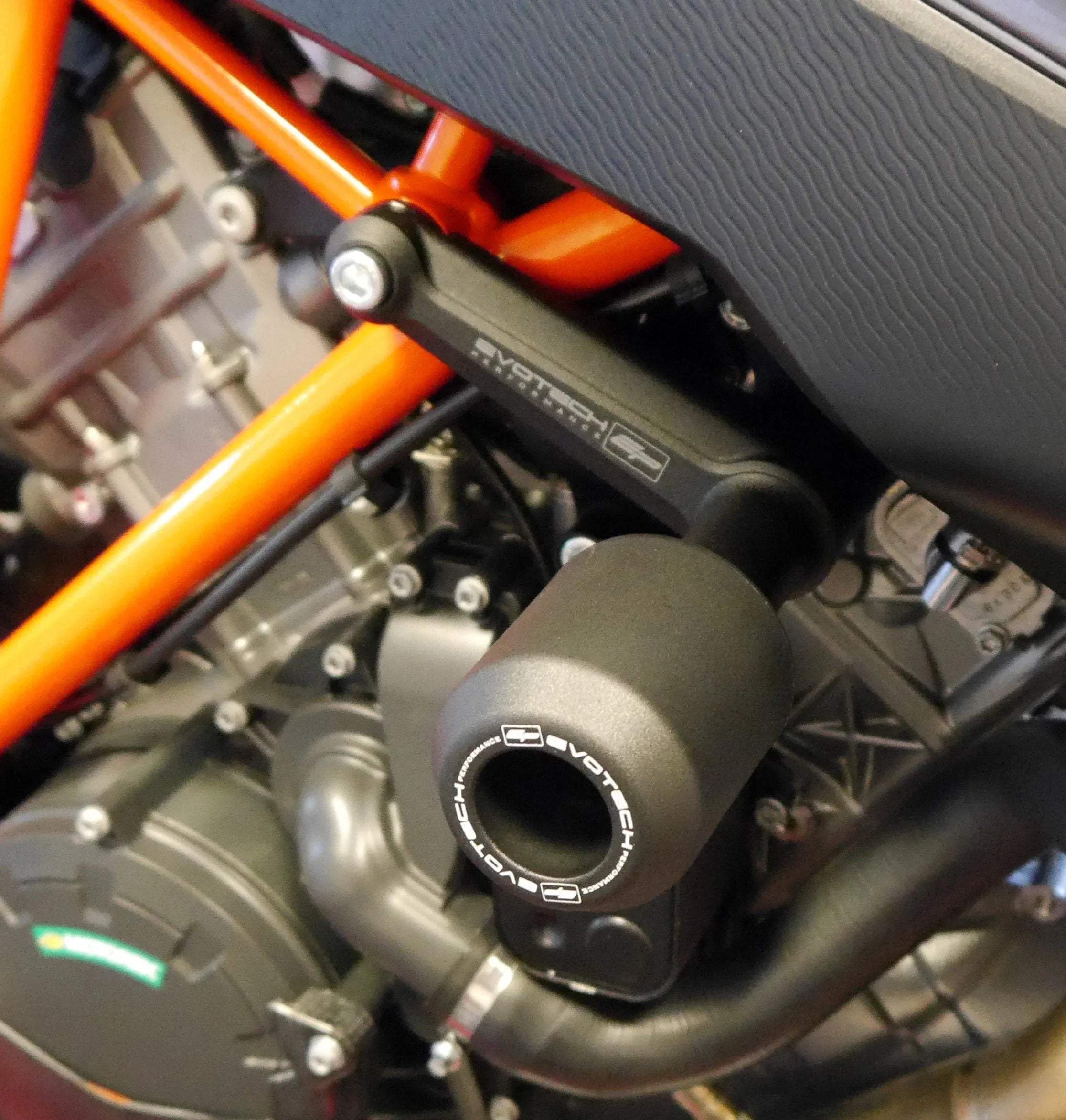 Evotech KTM 1290 Super Duke GT Crash Protection 2016-2018 - Sturzpads | Evotech Performance