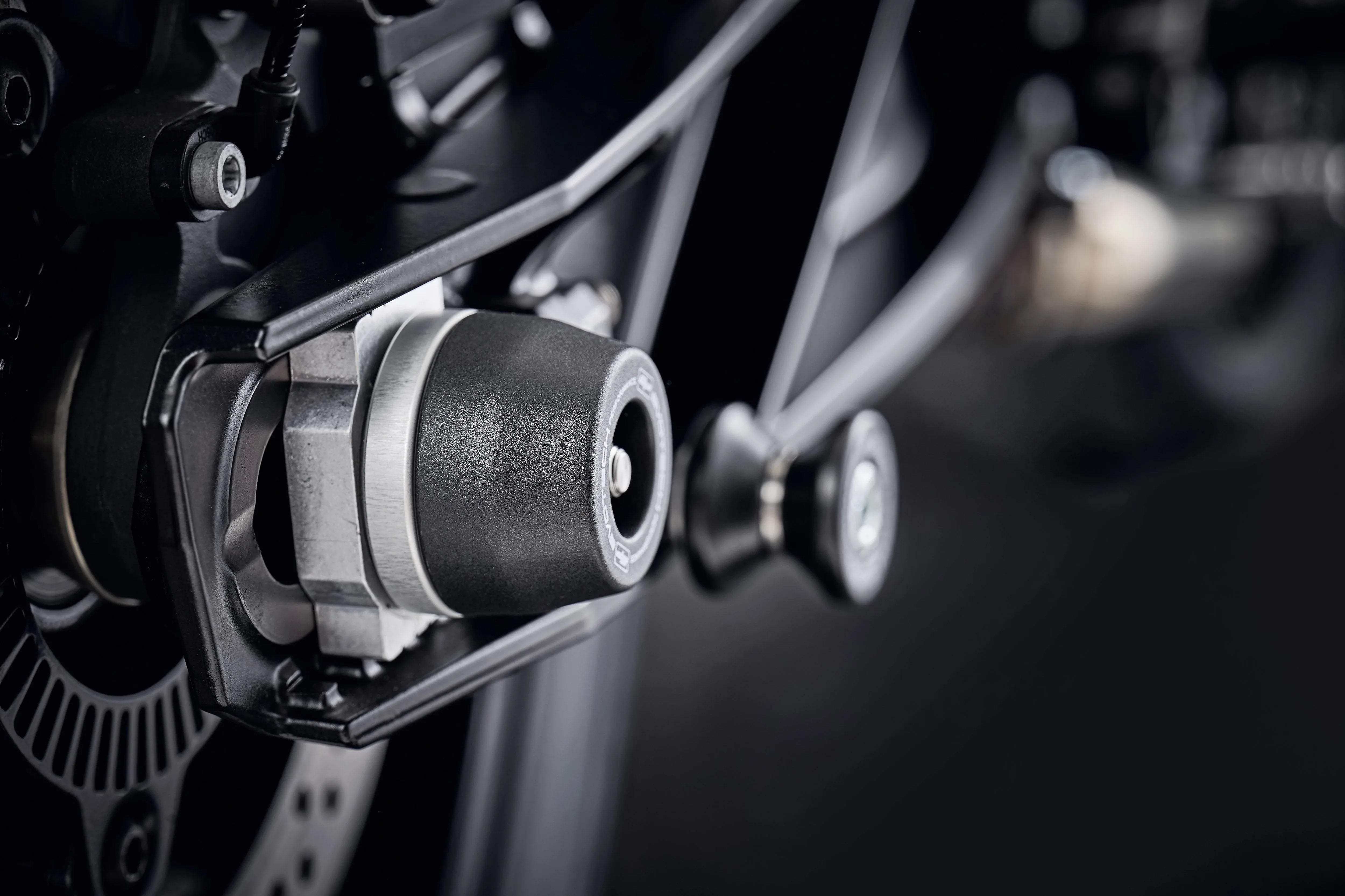 Evotech Spindle Bobbins Kit - Husqvarna Vitpilen 801 (2025+) - Spindle Bobbins | Evotech Performance