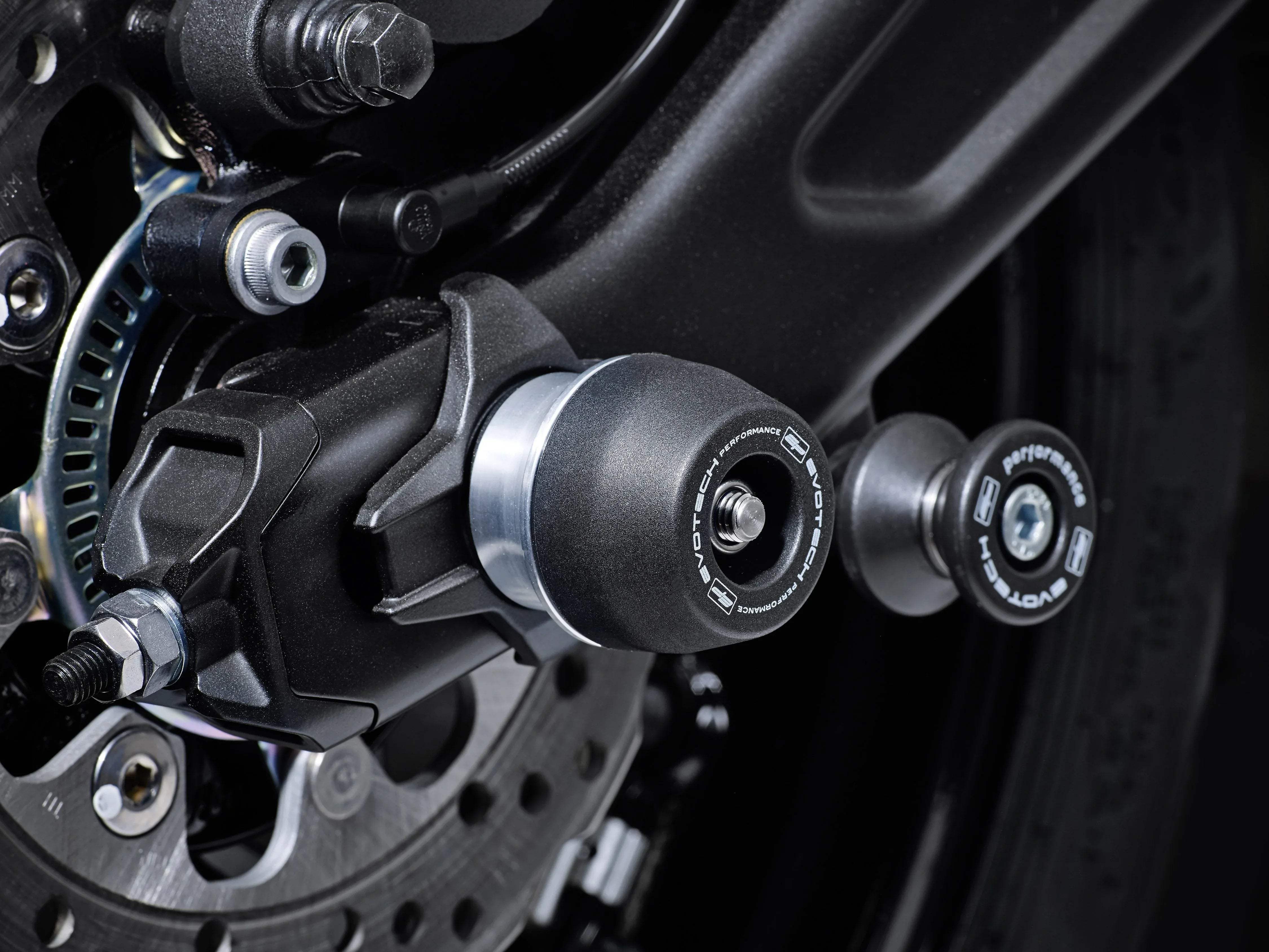 Evotech Performance Rear Spindle Bobbins - Kawasaki Z650 Performance (2021+) - Spindle Bobbins | Evotech Performance