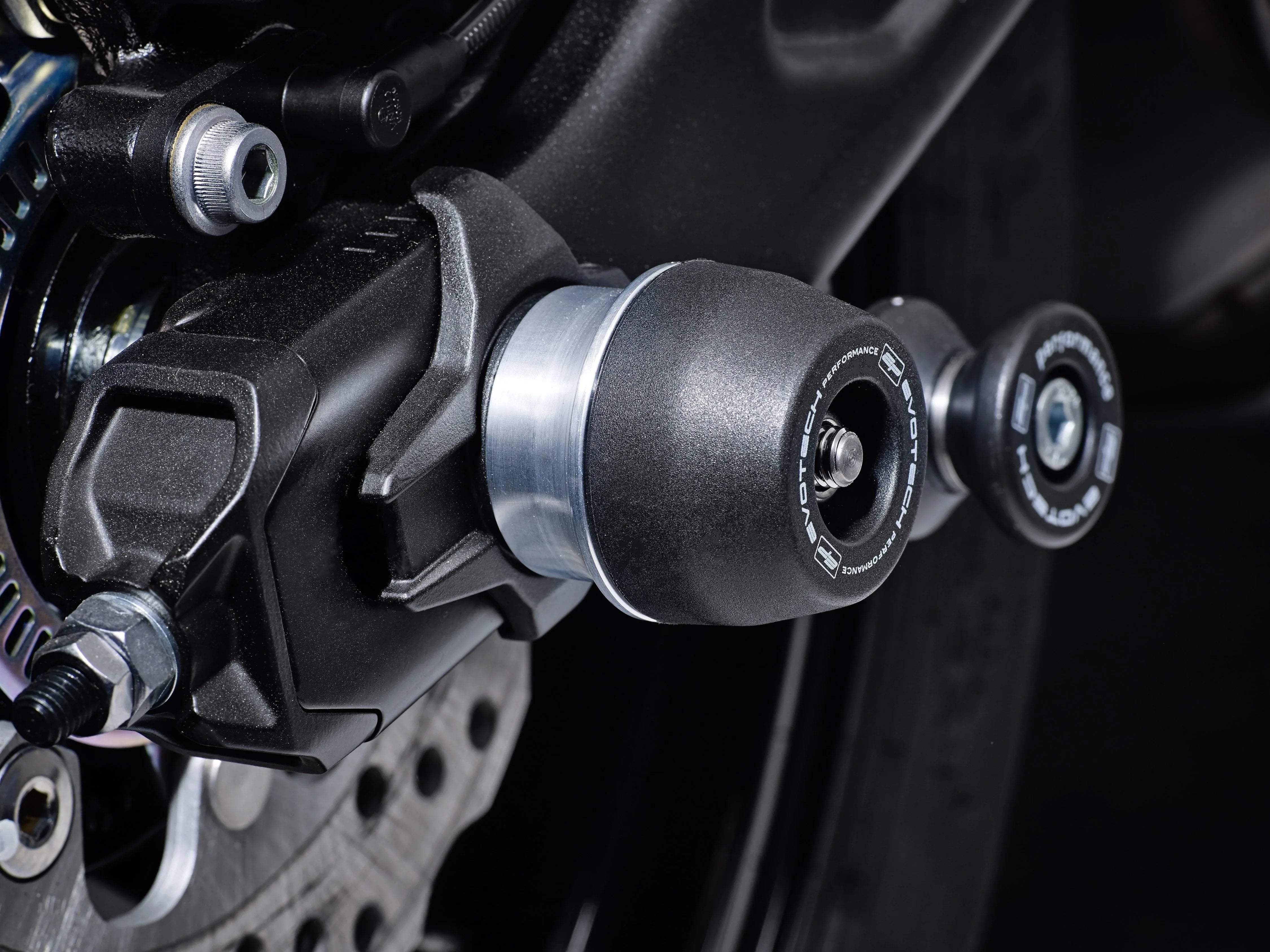 Evotech Performance Rear Spindle Bobbins - Kawasaki Z650 Performance (2021+) - Spindle Bobbins | Evotech Performance