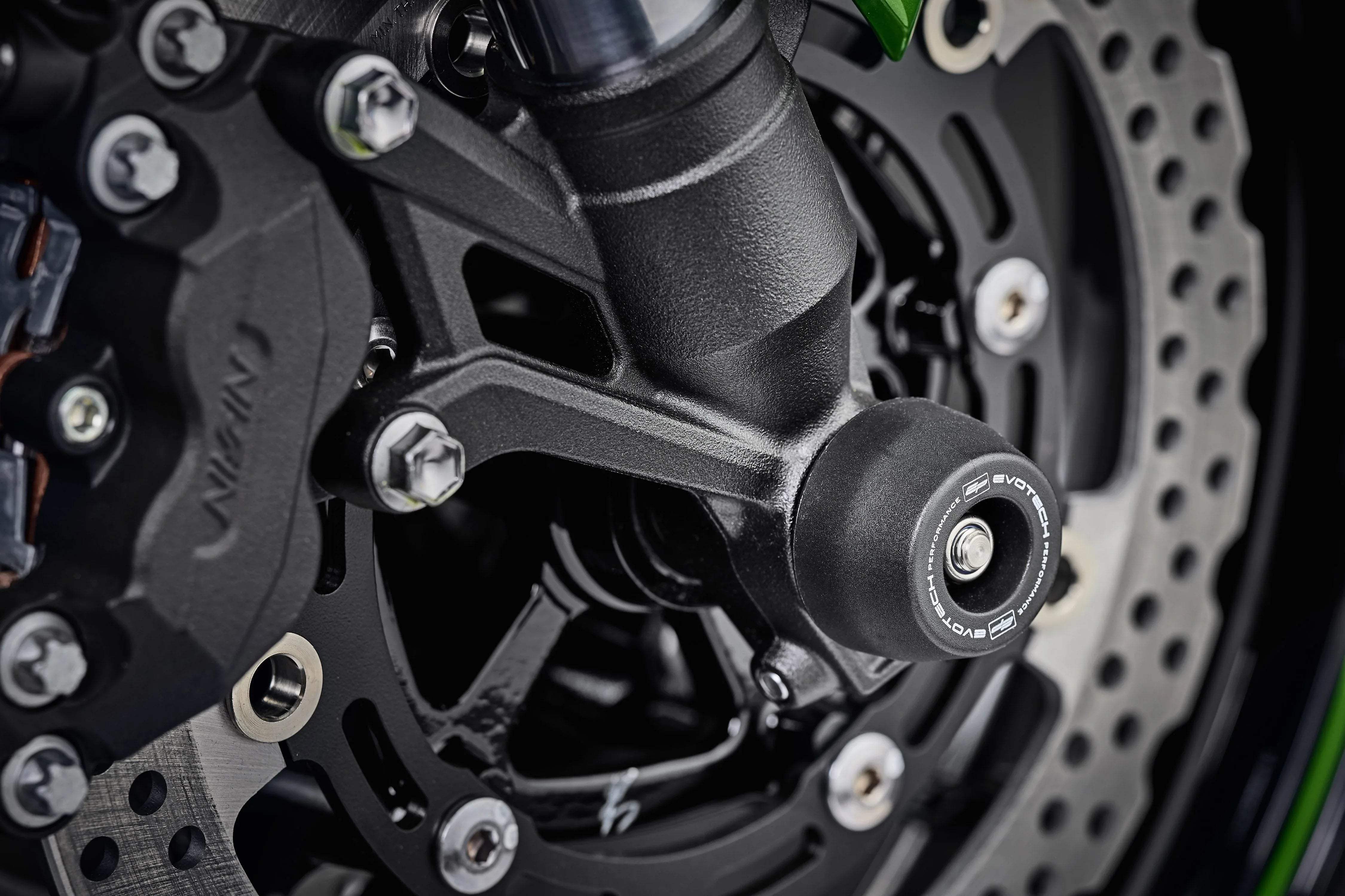 Evotech Front Spindle Bobbins - Kawasaki Z900 (2017 - 2024) - Spindle Bobbins | Evotech Performance
