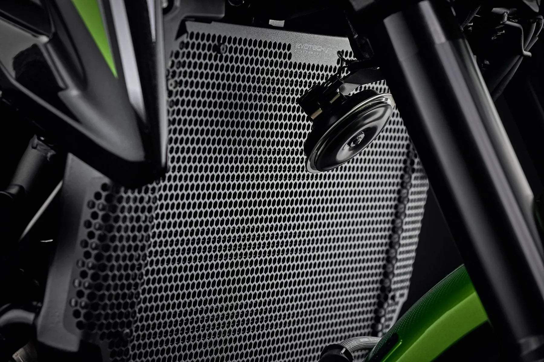 Evotech Performance Kawasaki Z900 Performance Radiator Guard (2021 - 2024) - Kühlerschutzgitter | Evotech Performance